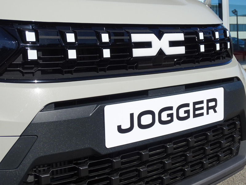 Dacia Jogger 1.0 TCe 110 expression 7p. PACK COMFORT / METALLIC — photo 29