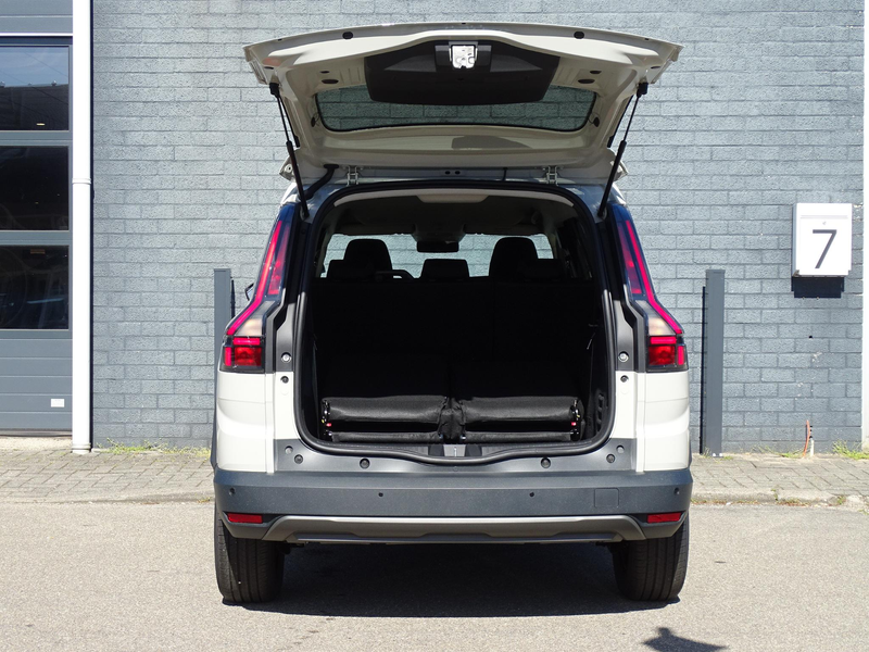 Dacia Jogger 1.0 TCe 110 expression 7p. PACK COMFORT / METALLIC — photo 32