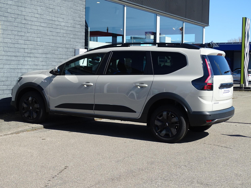 Dacia Jogger 1.0 TCe 110 expression 7p. PACK COMFORT / METALLIC — photo 6