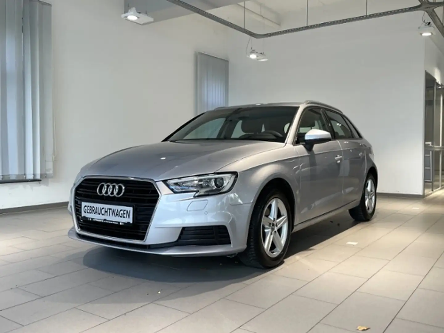 Audi A3 Sportback 1.5 TSI Argent - 2