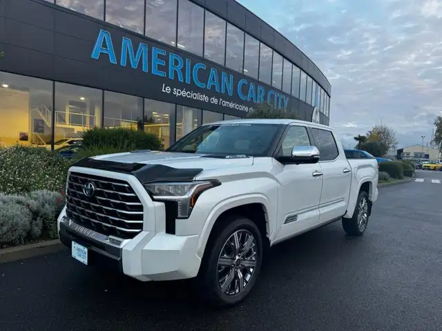 Toyota Tundra Crewmax CAPSTONE Hybrid