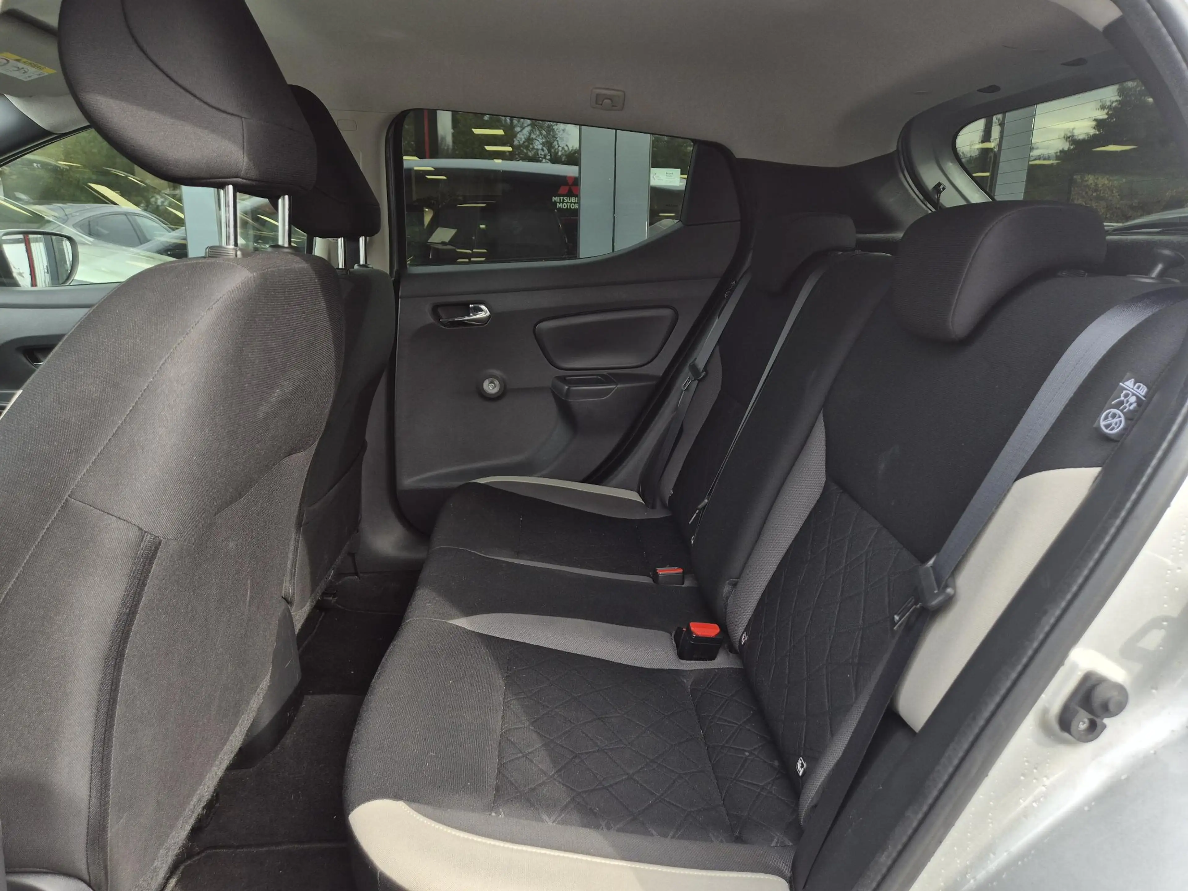 Nissan Micra 0.9 IG-T N-Connecta | Navigatie | All-season bande — photo 8