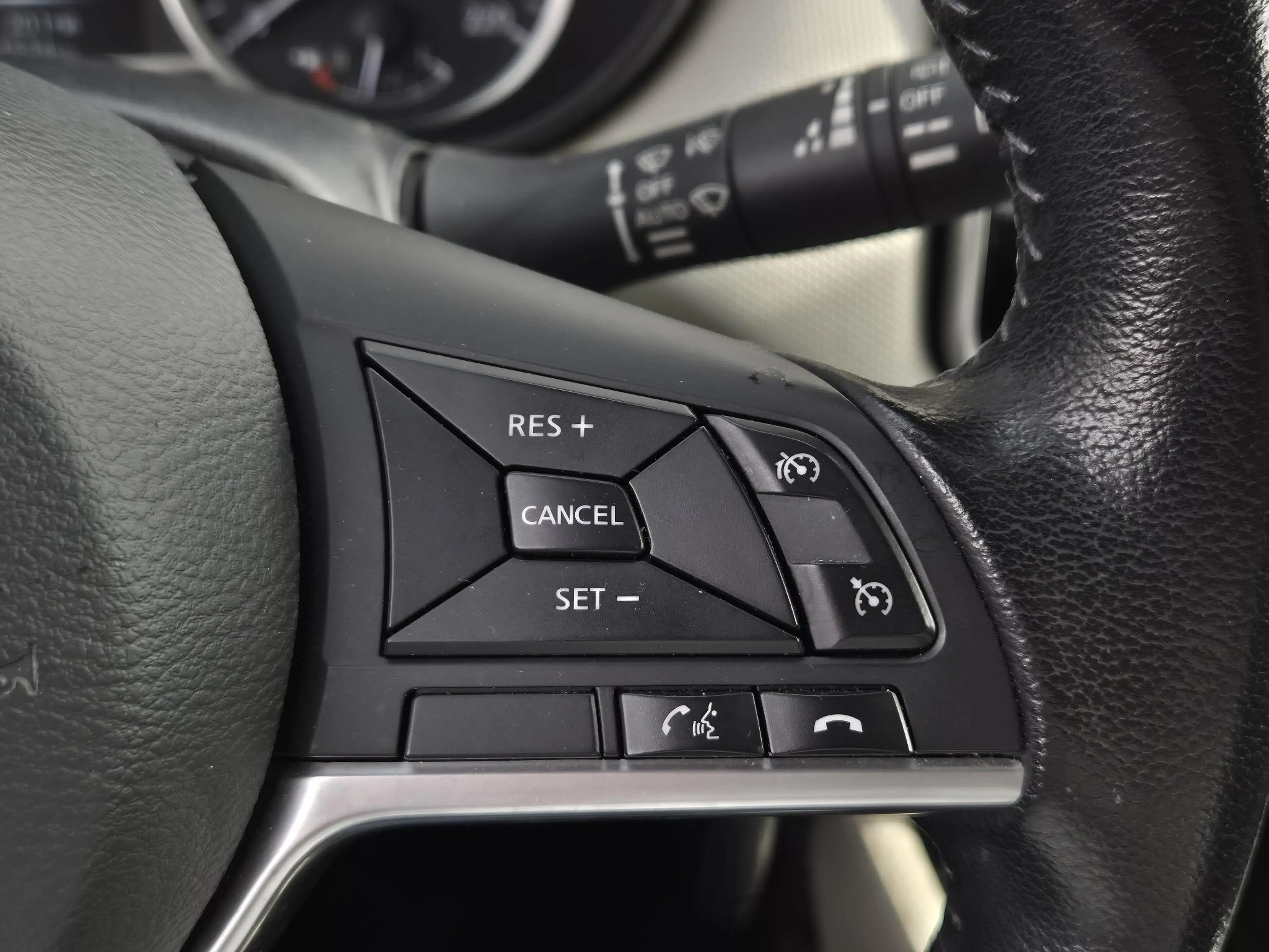 Nissan Micra 0.9 IG-T N-Connecta | Navigatie | All-season bande — photo 21