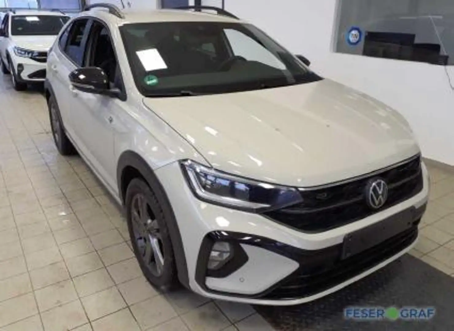 Volkswagen Taigo 1.0 TSI DSG R-LINE BLACK KAM NAVI APP SHZ Grau - 2