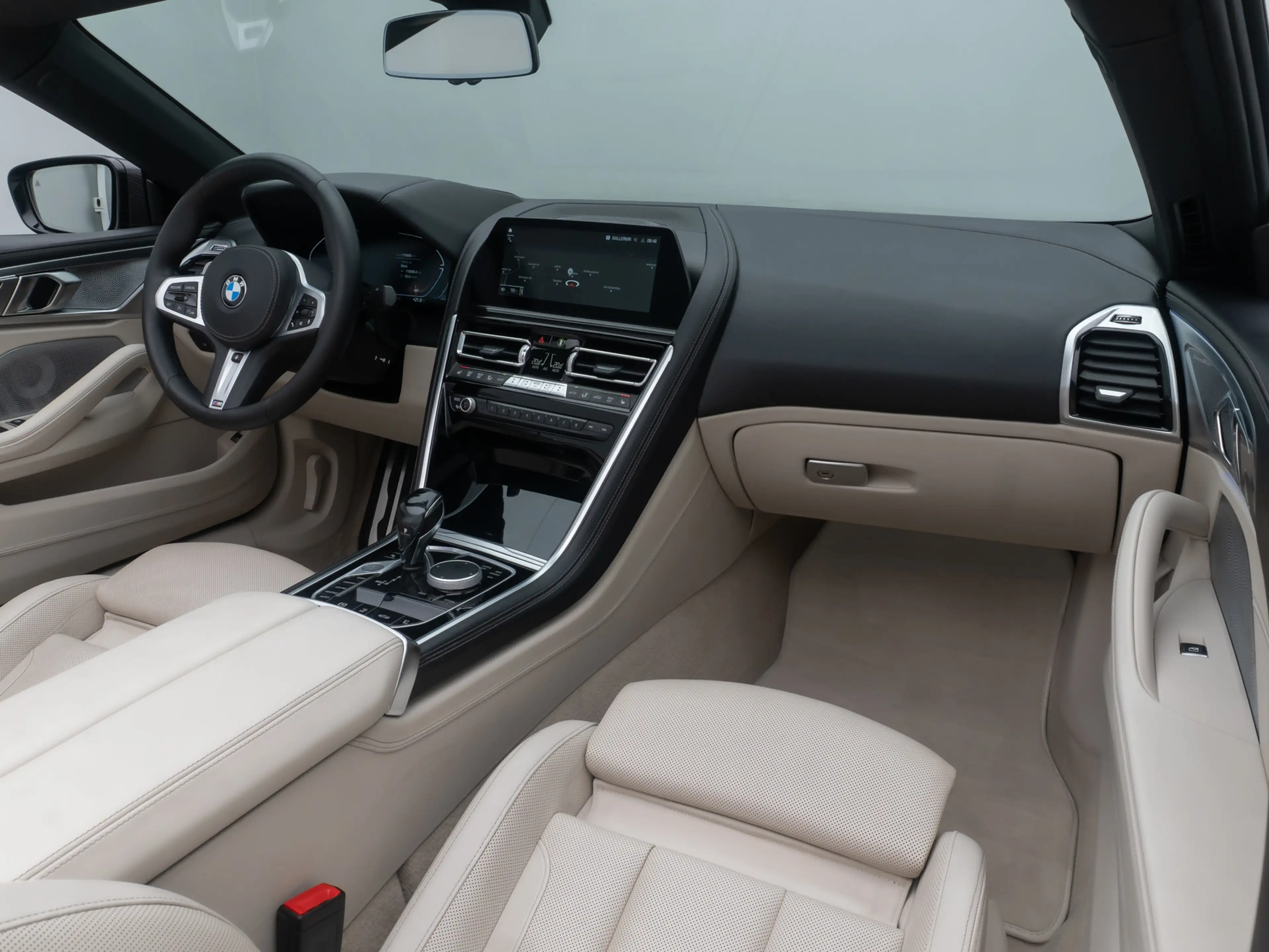 BMW 840 Cabrio Individual B&W SoftClos HUD VOLL — photo 33