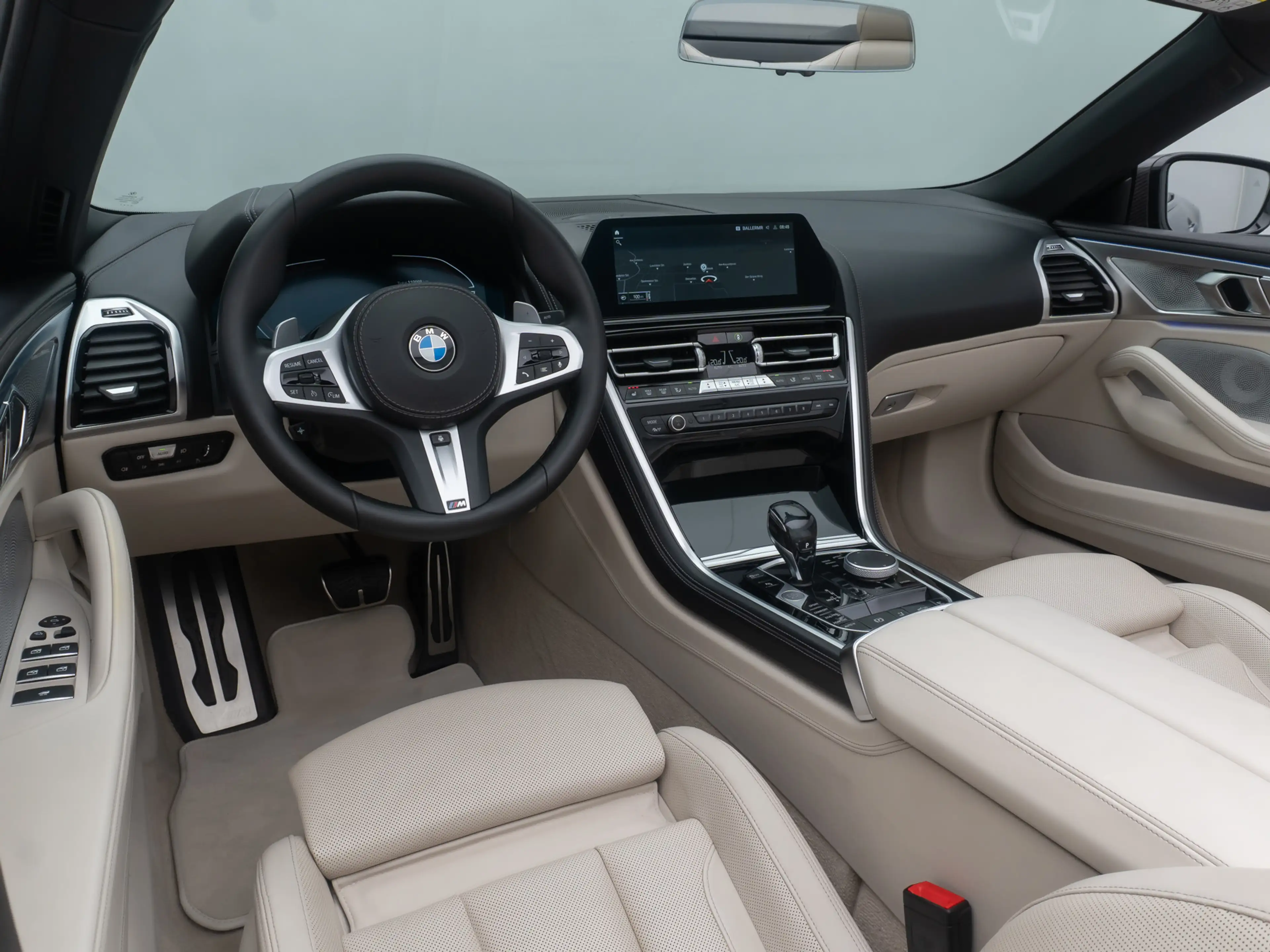 BMW 840 Cabrio Individual B&W SoftClos HUD VOLL — photo 31