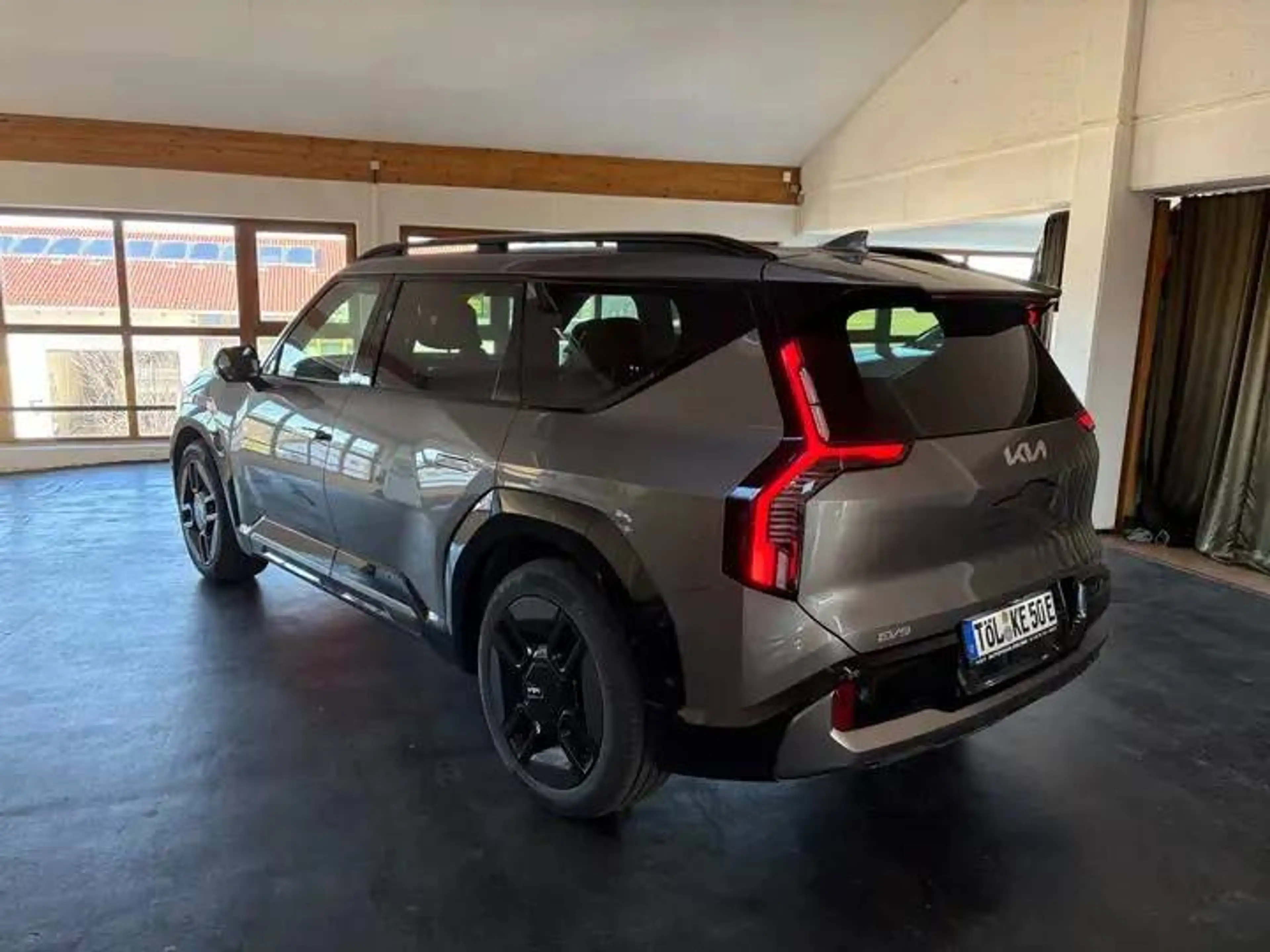 Kia EV9 4WD GT-Line Launch Edition 7-Sitzer GD 360 ACC — photo 3