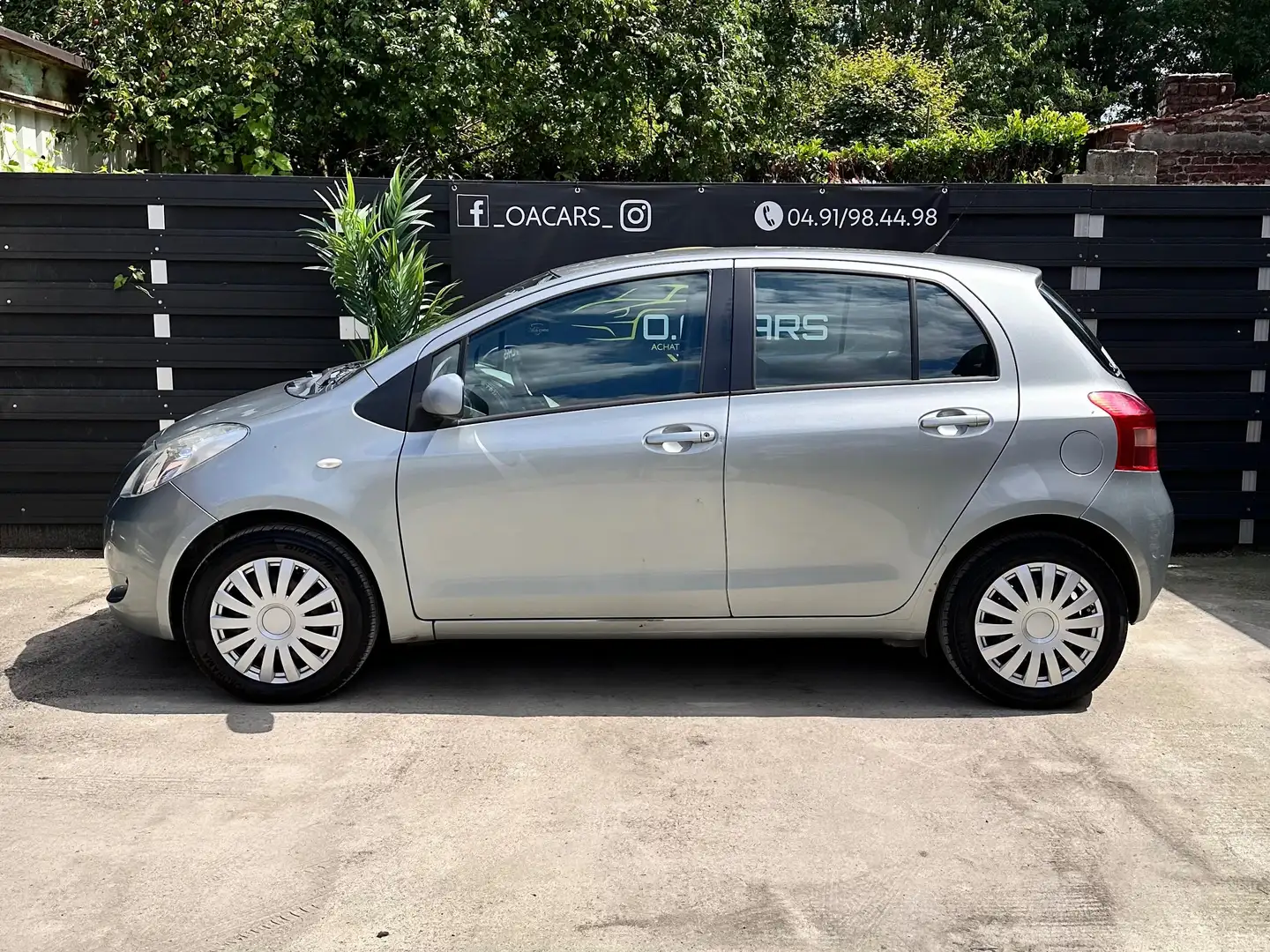 Toyota Yaris Yaris 1.3i *BOITE AUTOMATIQUE* Zilver - 2