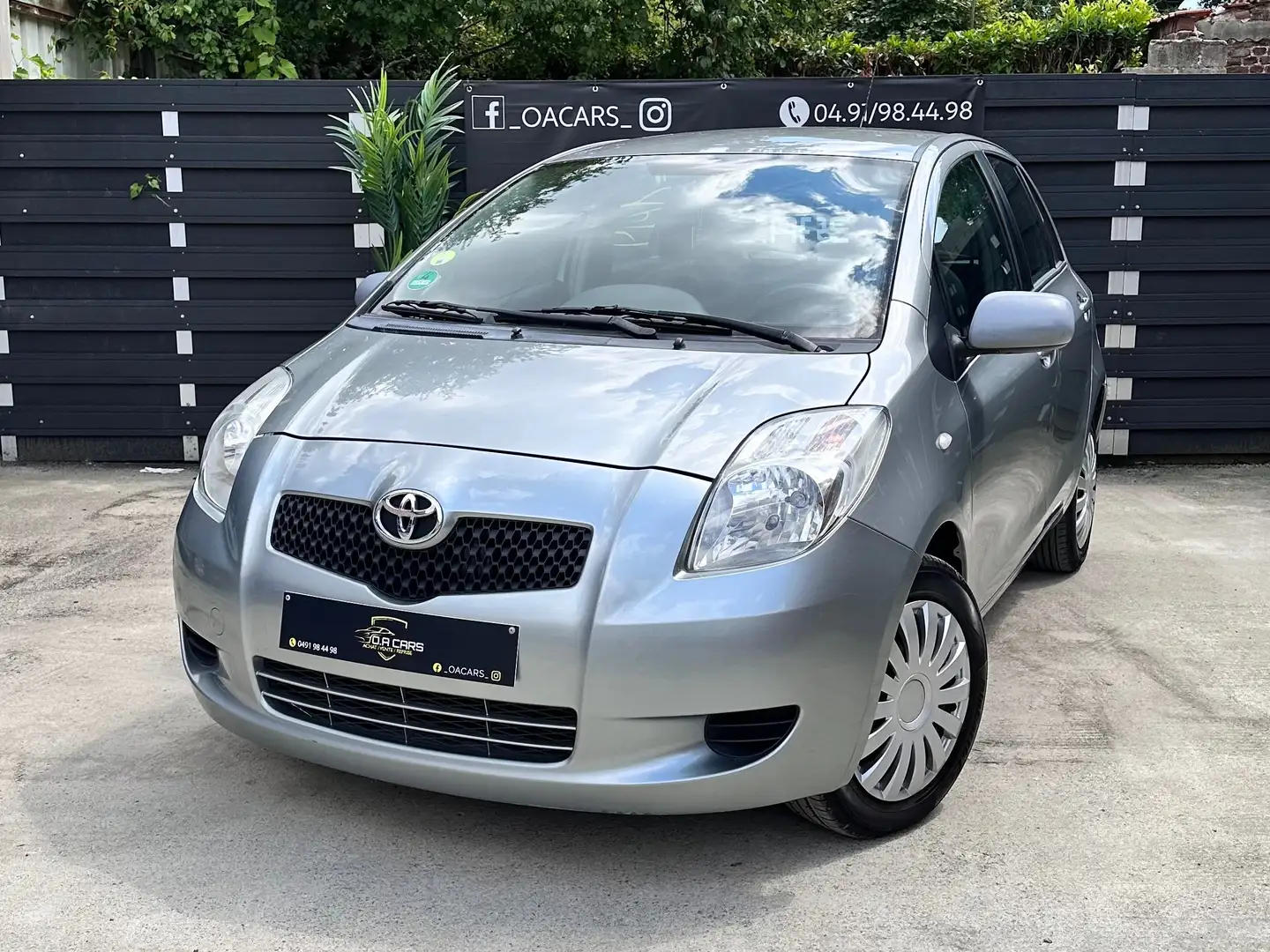 Toyota Yaris Yaris 1.3i *BOITE AUTOMATIQUE* Zilver - 1