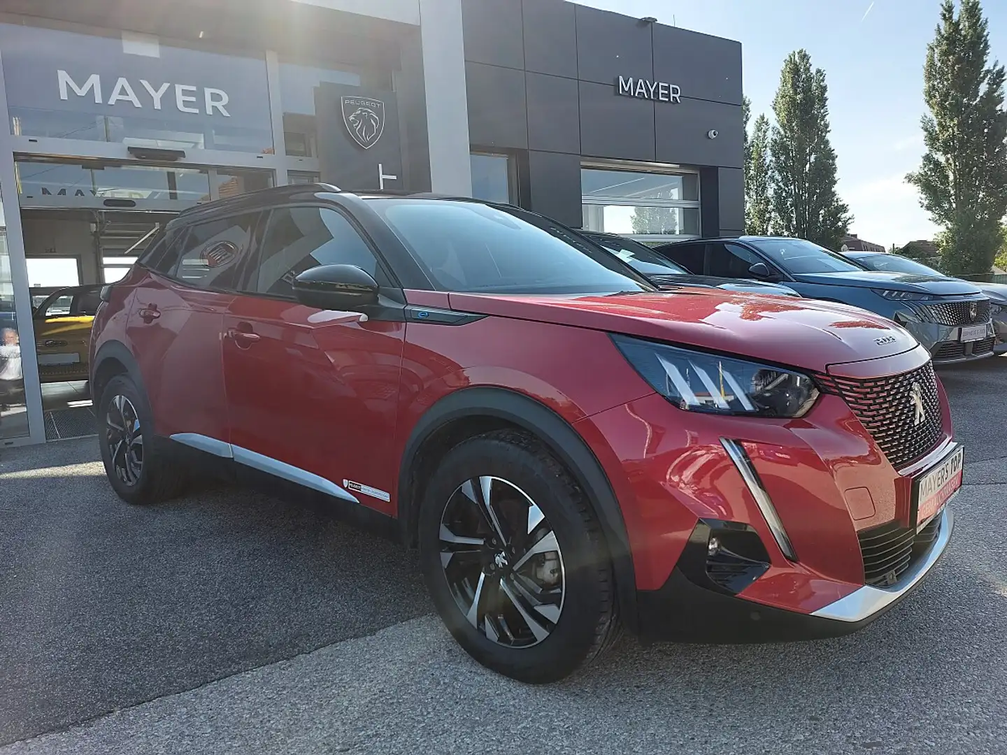 Peugeot e-2008 50kWh GT Rot - 2