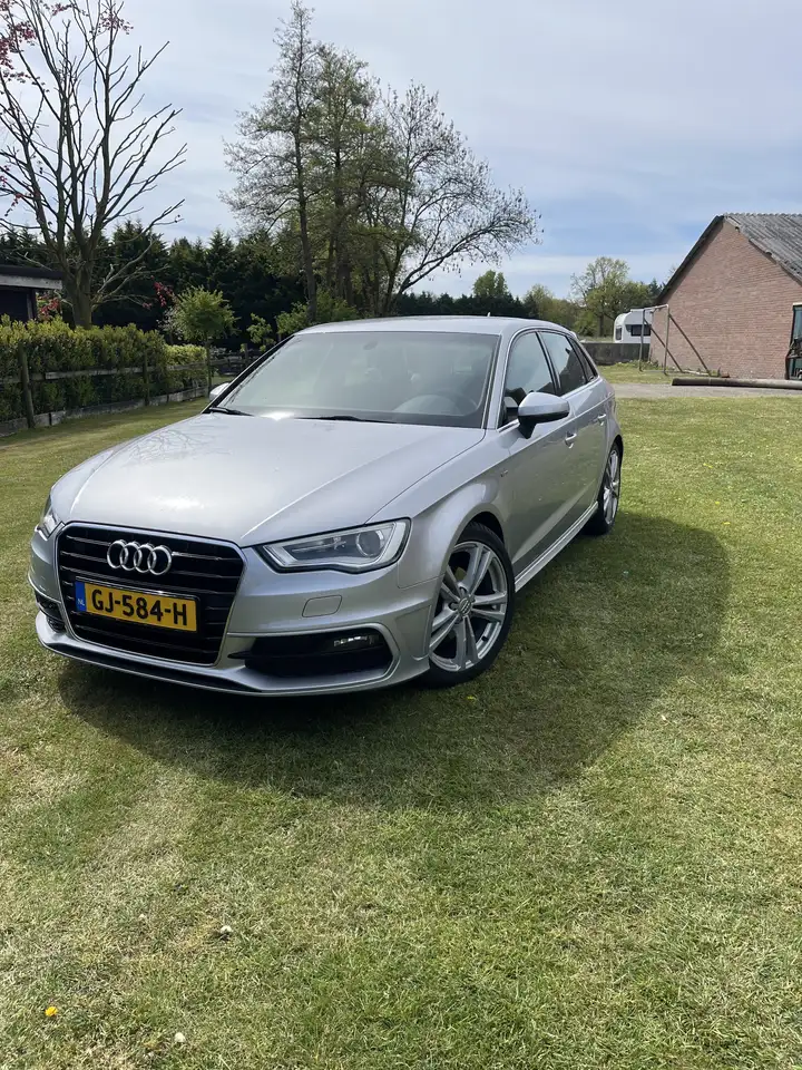 Audi A3 1.4 TFSI Ambit. PL S — photo 1 of 15