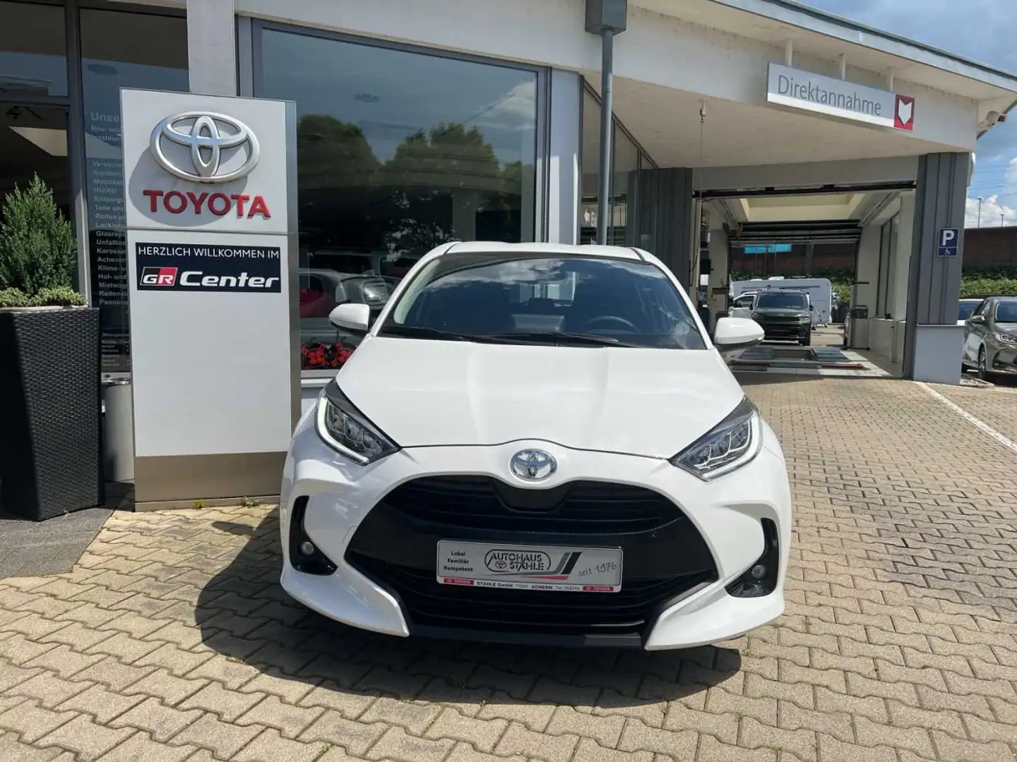 Toyota Yaris 5-Türer 1.5 VVT-i Team Deutschland Weiß - 1