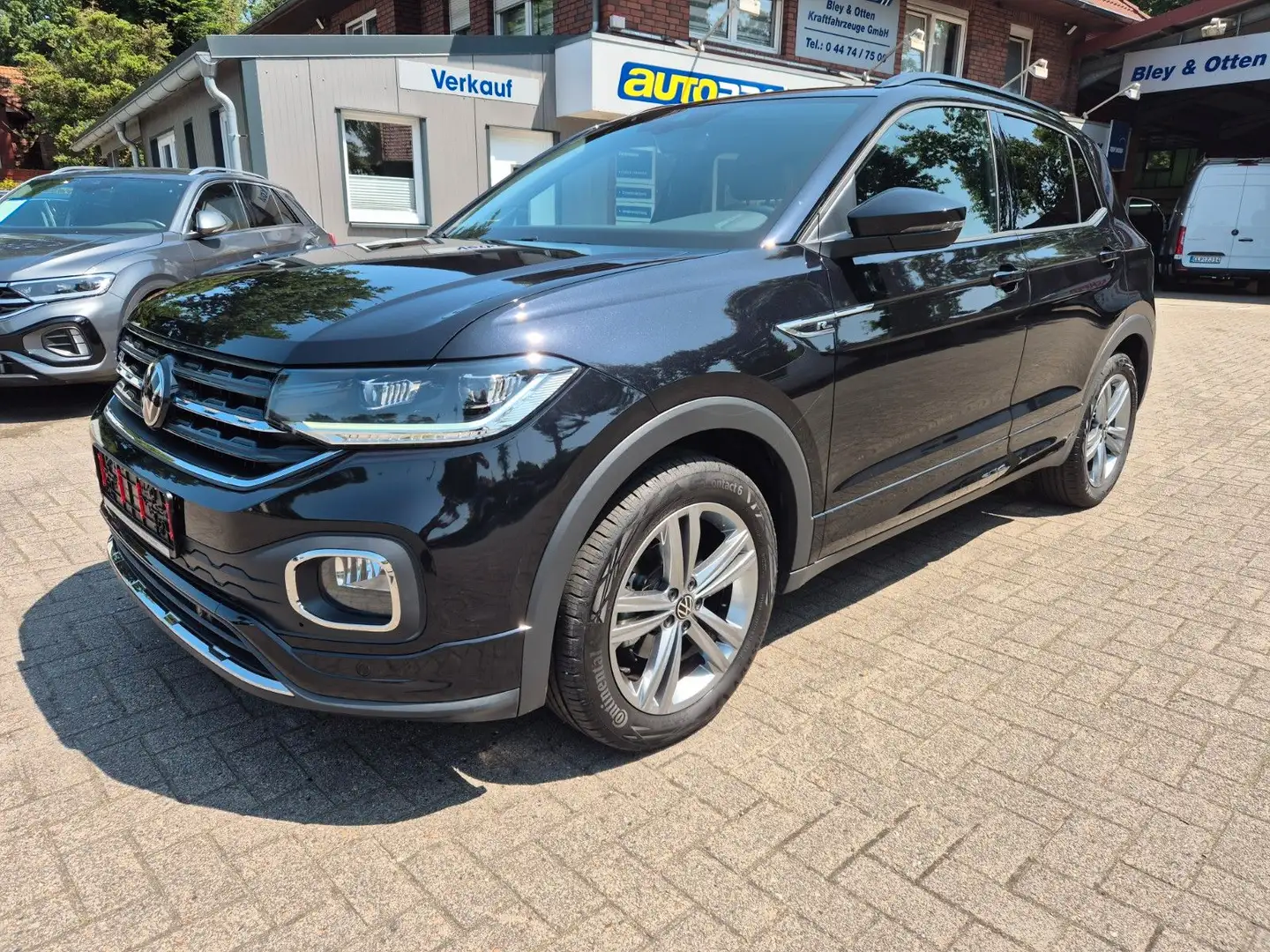 Volkswagen T-Cross R-LINE 1.5 TSI DSG, NAVI, LED, RFK, ACC Negro - 1