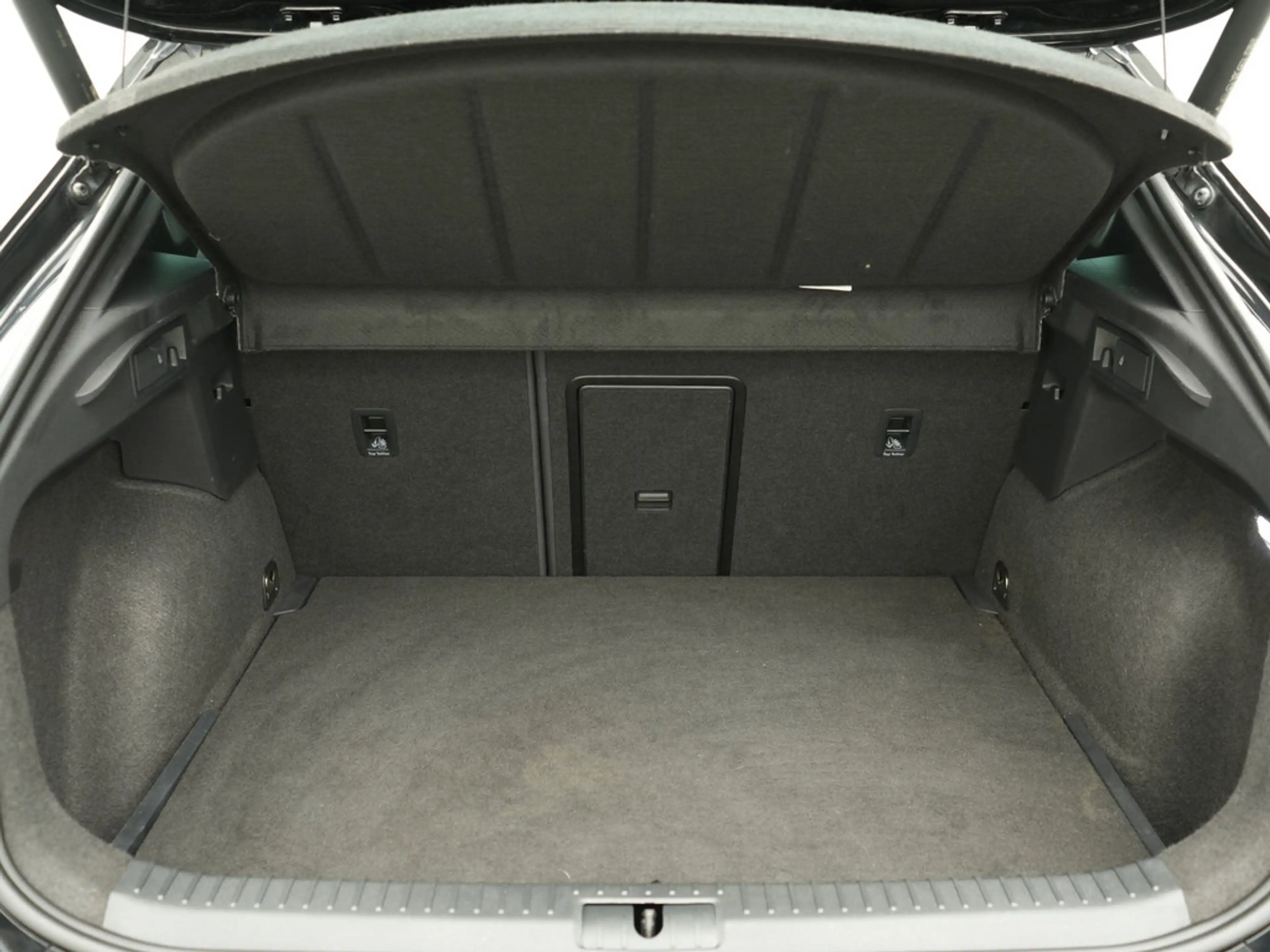 CUPRA Formentor VZ5 MATRIX DCC 360° ACC LEDER KAM — photo 14