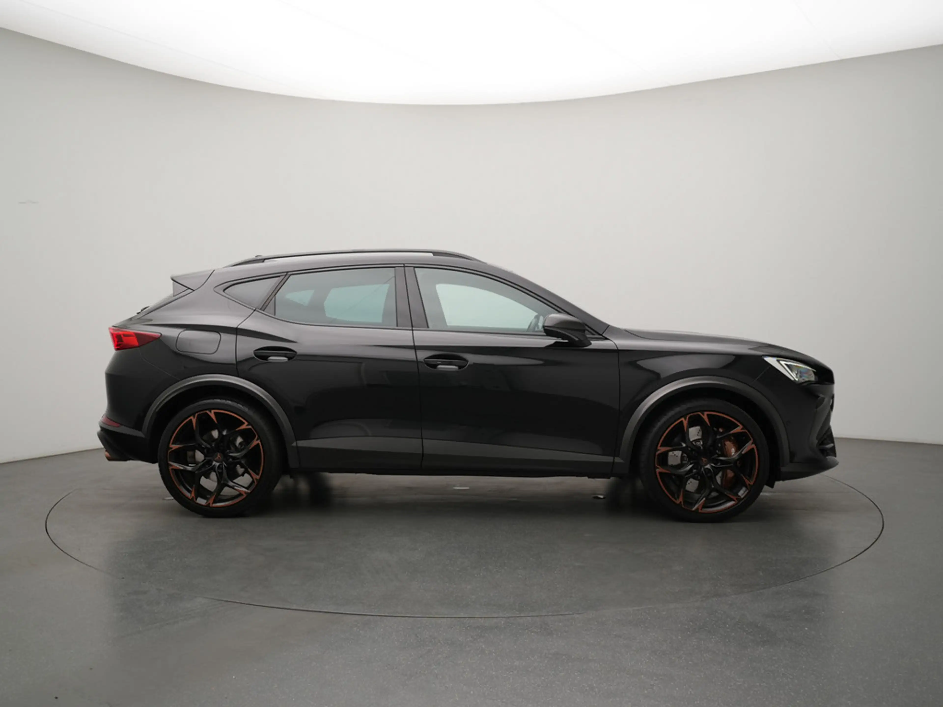 CUPRA Formentor VZ5 MATRIX DCC 360° ACC LEDER KAM — photo 3