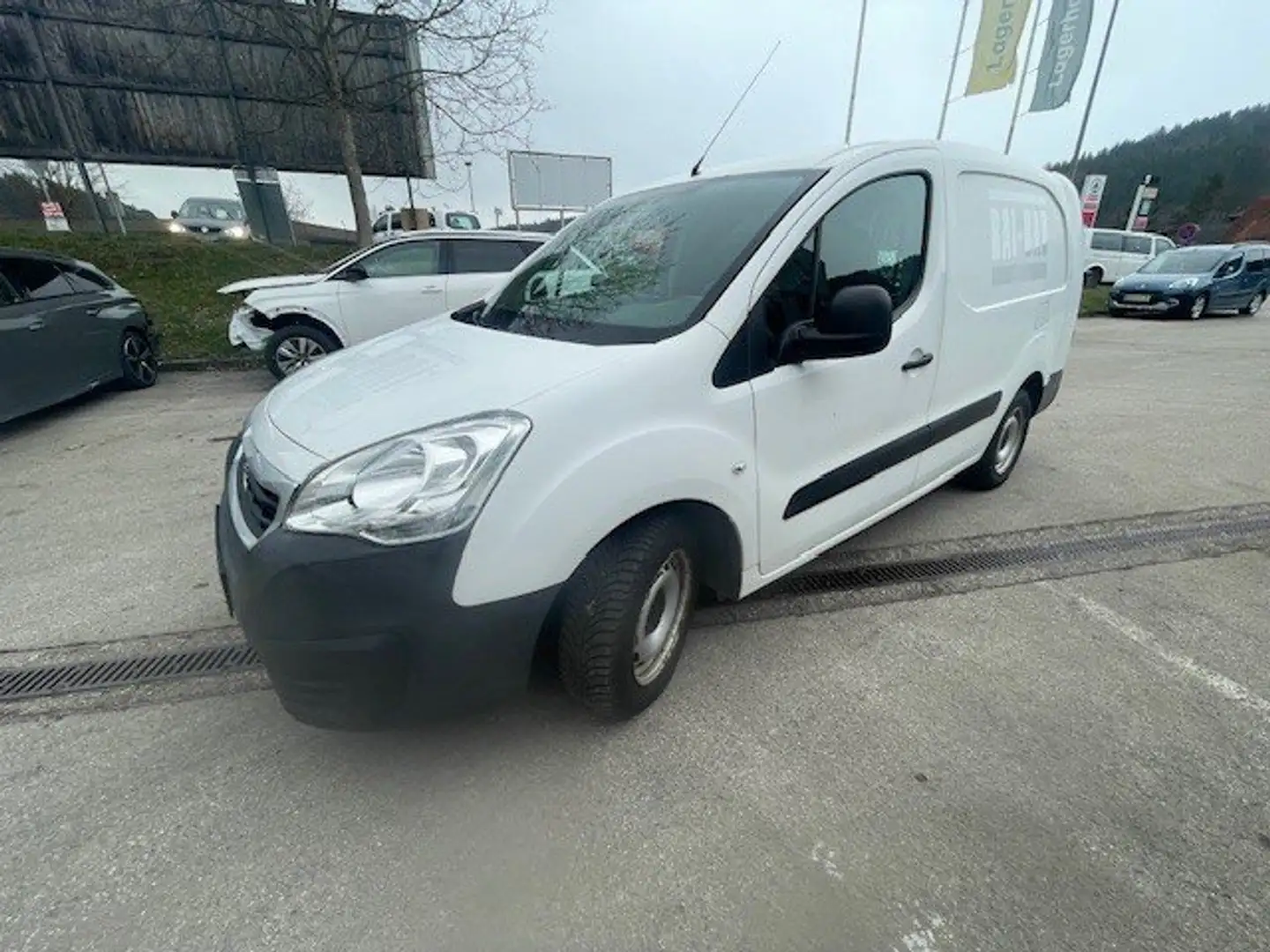 Peugeot Partner Partner Tepee Active 1,6 BHDI 100 S Weiß - 2