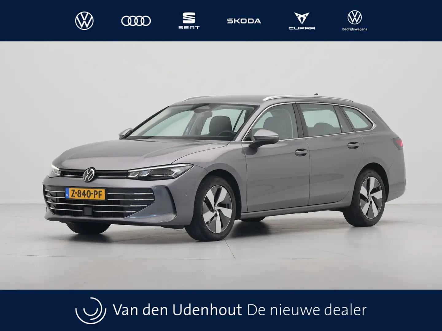 Volkswagen Passat Variant 1.5 eTSI 150pk Business Trekhaak Navigatie Camera Gris - 1