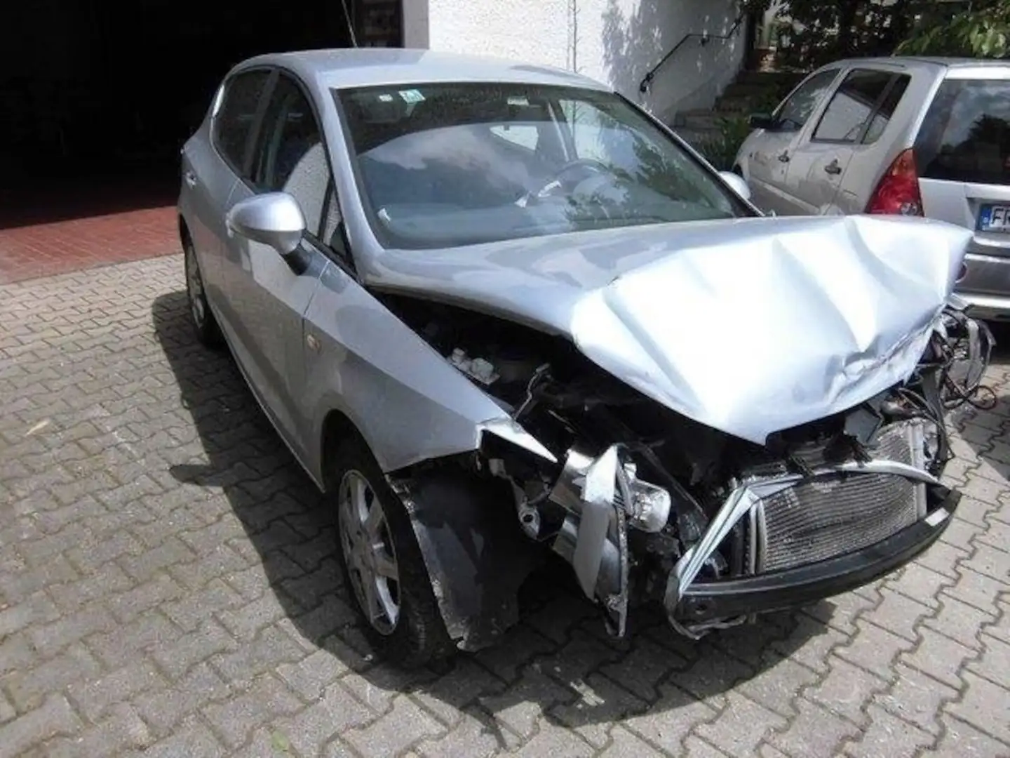 SEAT Ibiza 1.4 *Unfall* Infos auf Anfrage! Zilver - 2