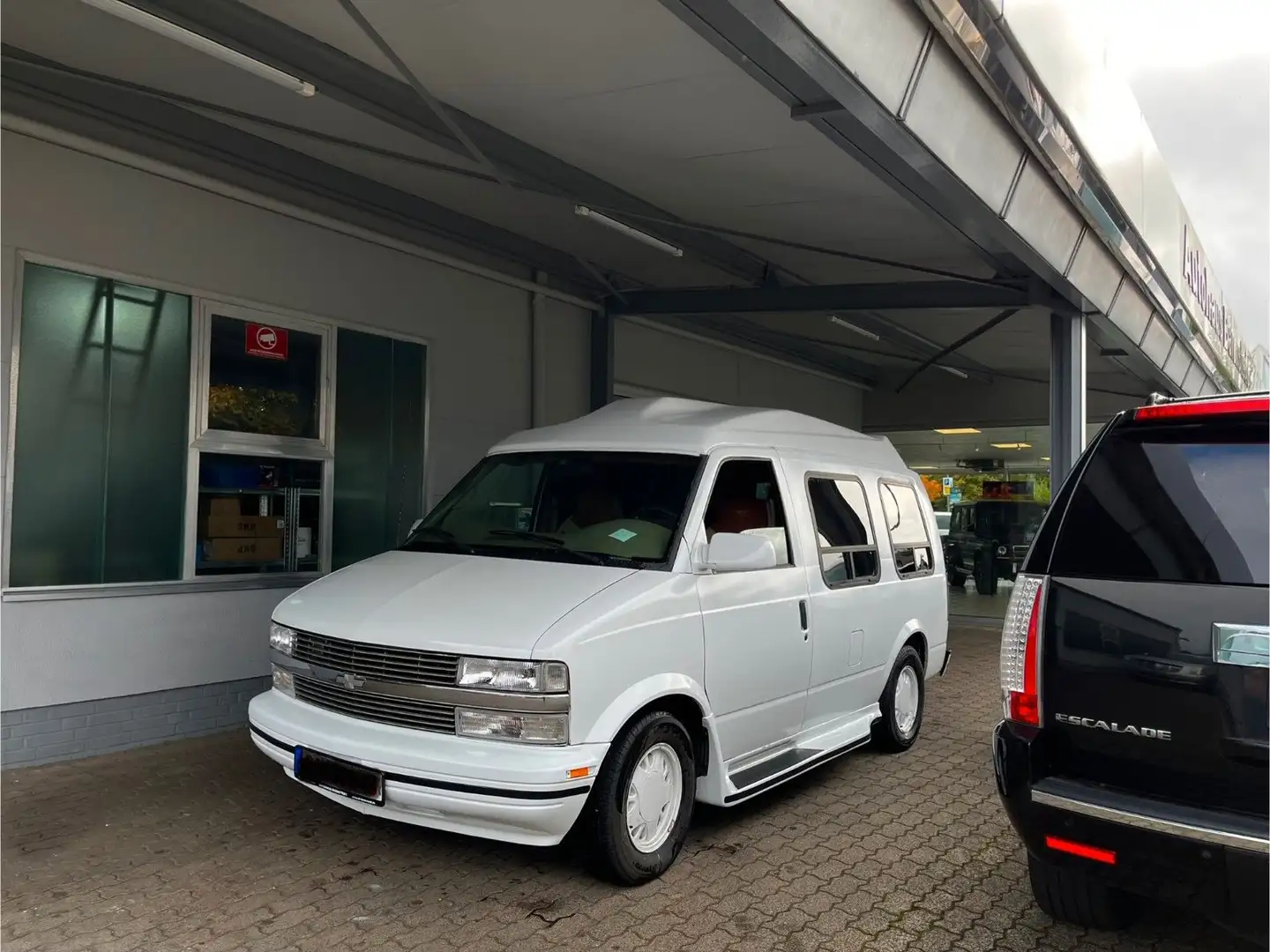 Chevrolet Astro Van 4,3 V6 - Mark III Bílá - 1