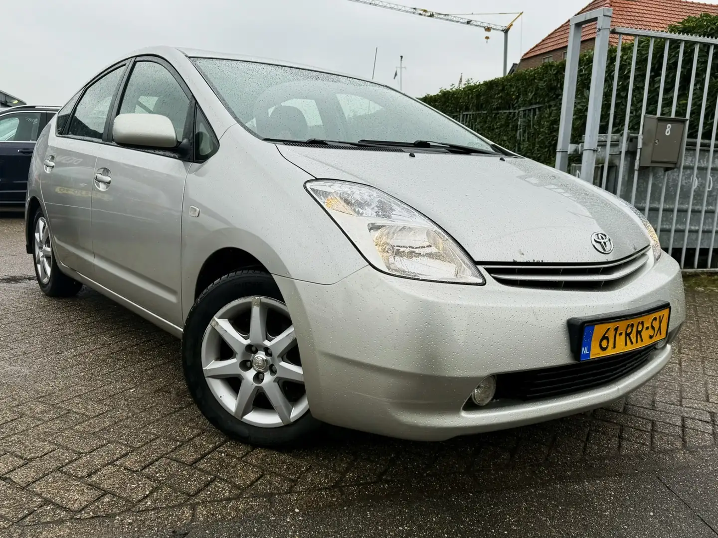Toyota Prius 1.5 VVT-i Šedá - 1