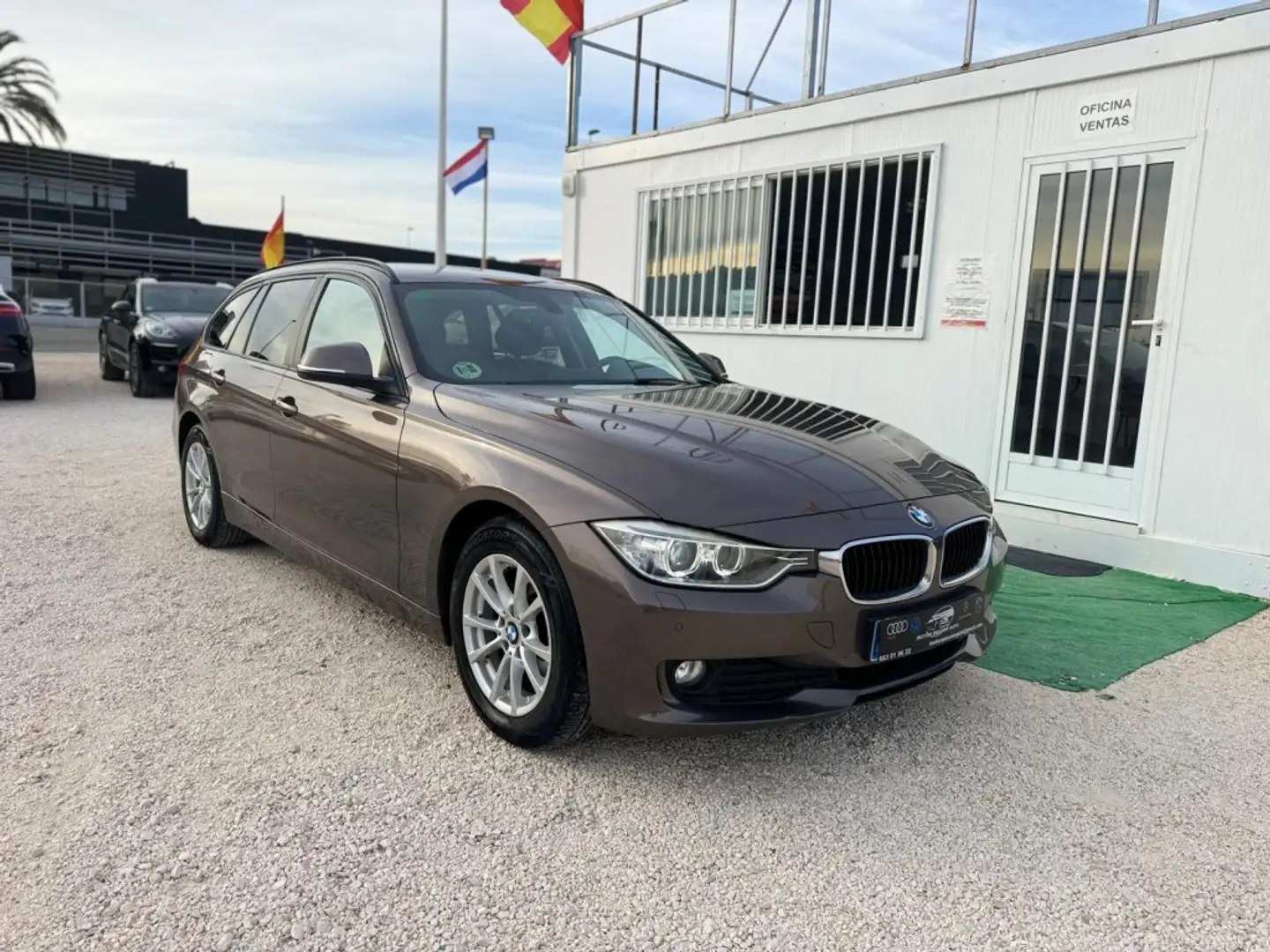 BMW 318 318d Touring (4.75) Marrón - 2