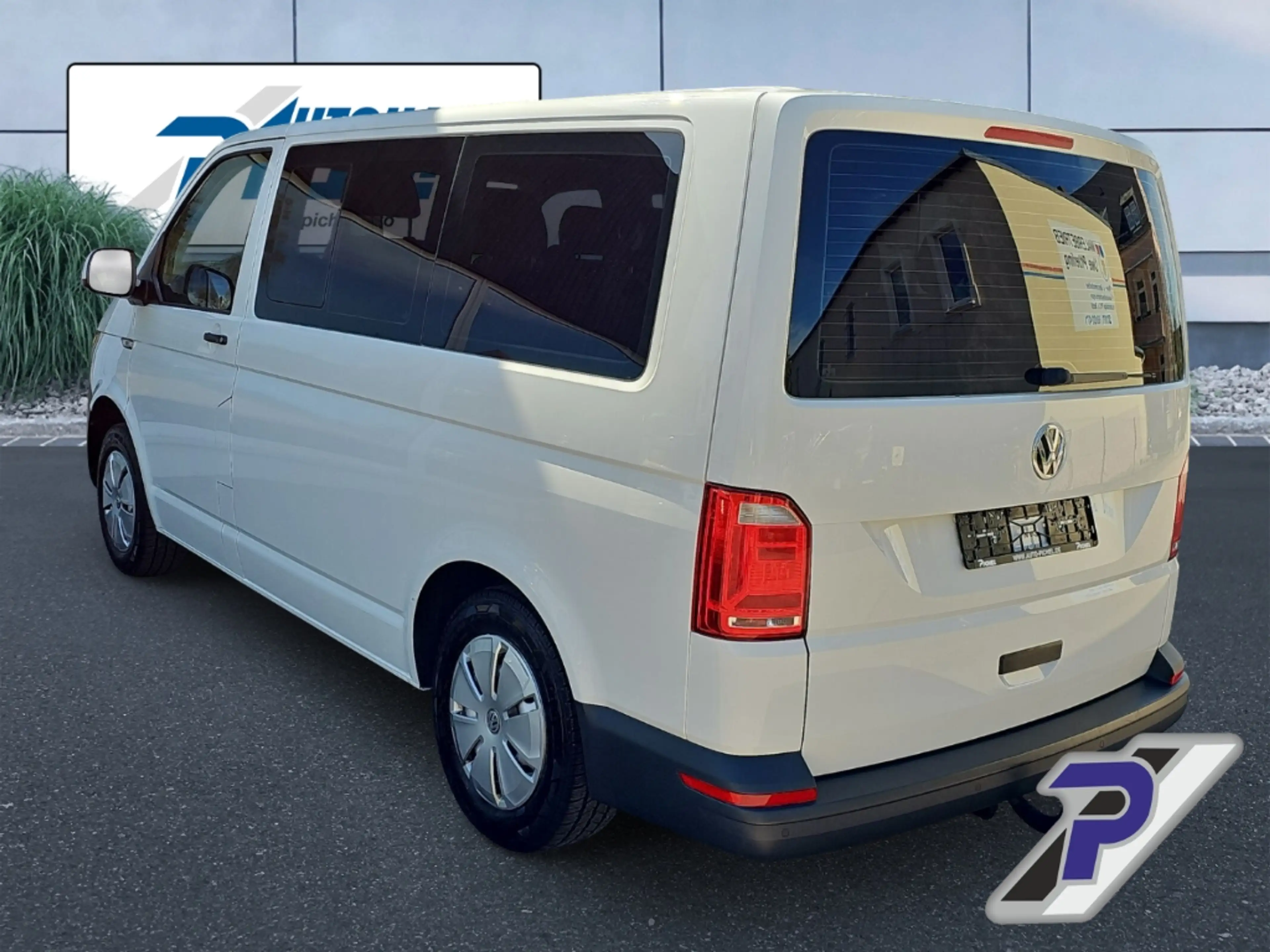 Volkswagen Transporter Bus Caravelle Trendline BlueMotion Technology Navi — photo 3