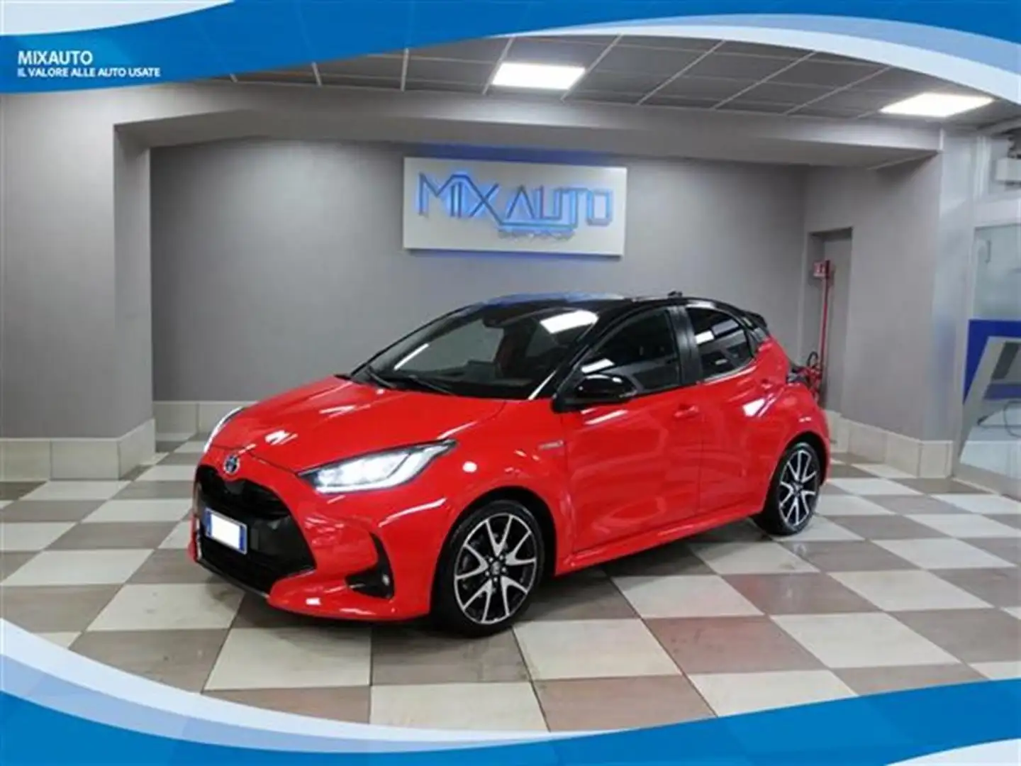 Toyota Yaris Hybrid 1.5 5 Porte Premiere AUT EU6 Rosso - 1
