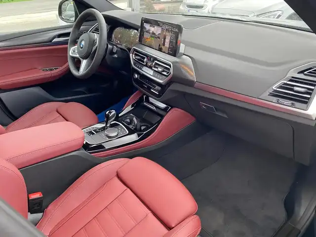 BMW X4 view 6