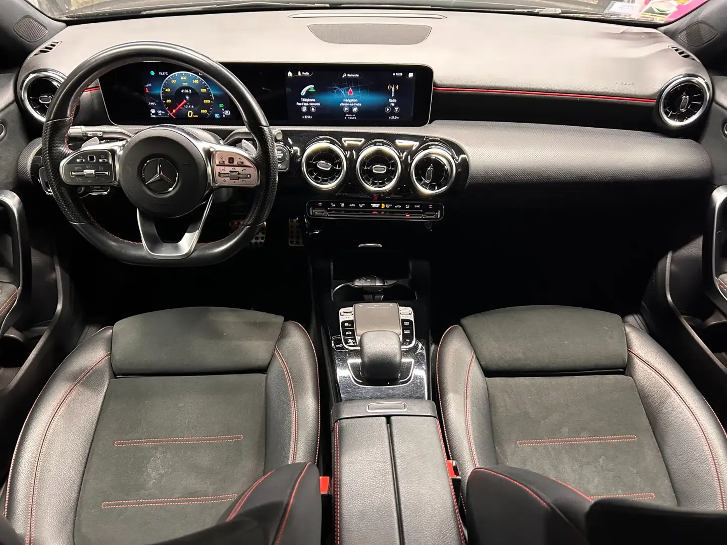 Mercedes-Benz AMG Line Noir - 2