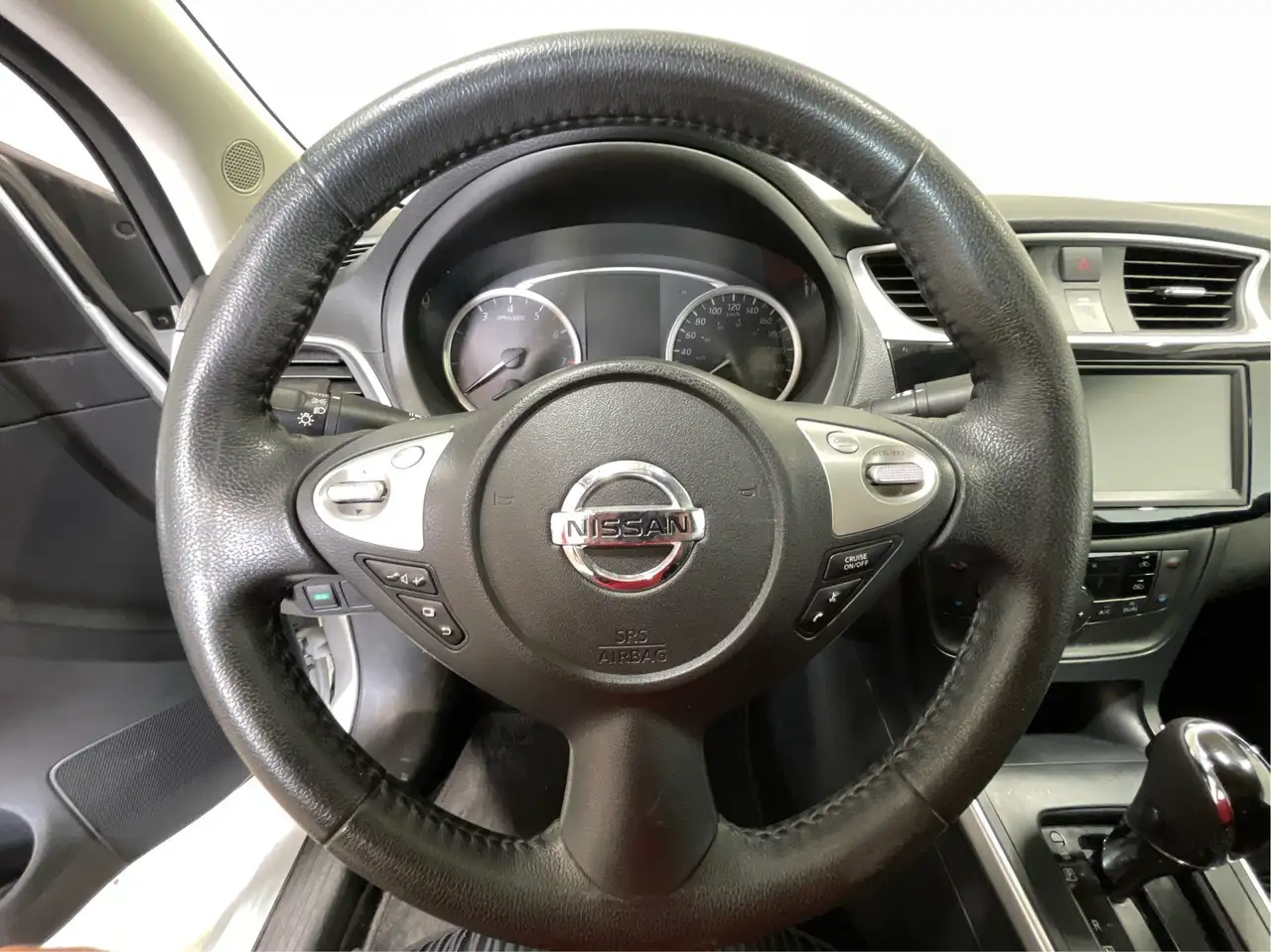 Nissan Sentra photo Nissan Sentra
