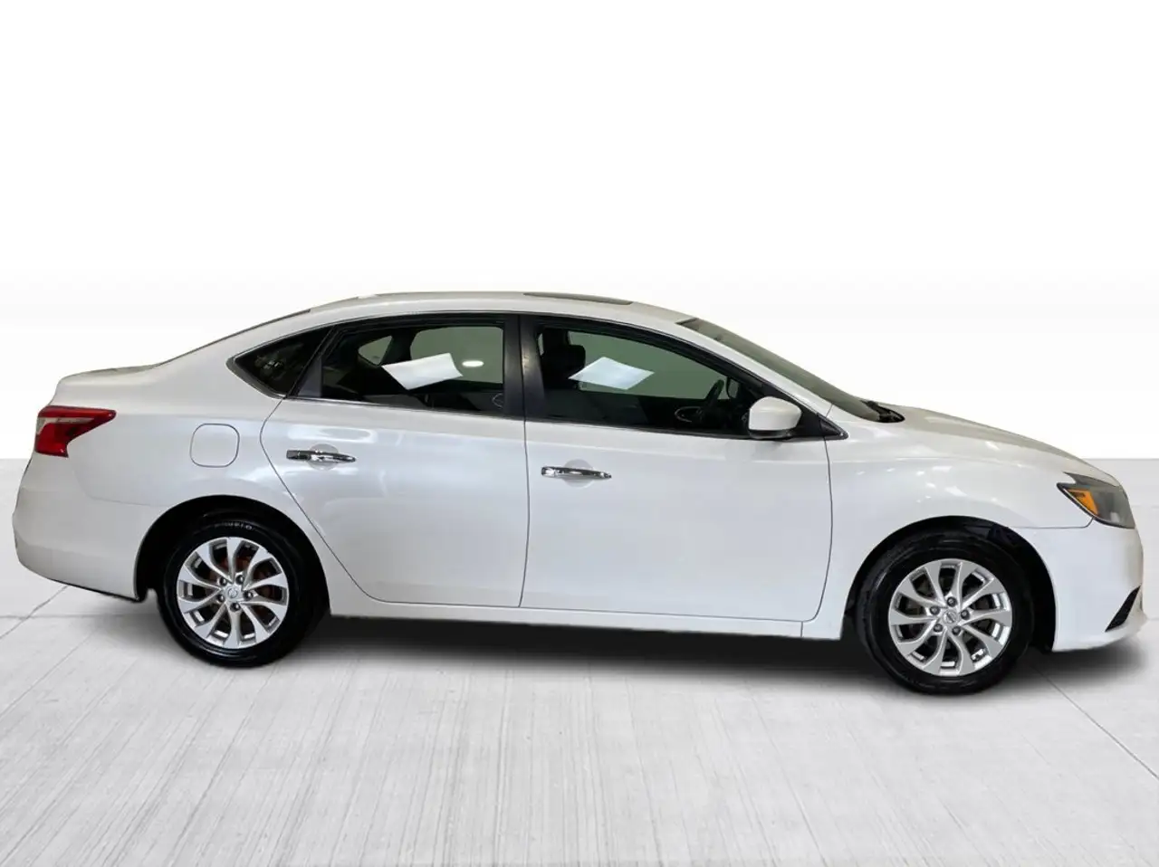 Nissan Sentra photo Nissan Sentra