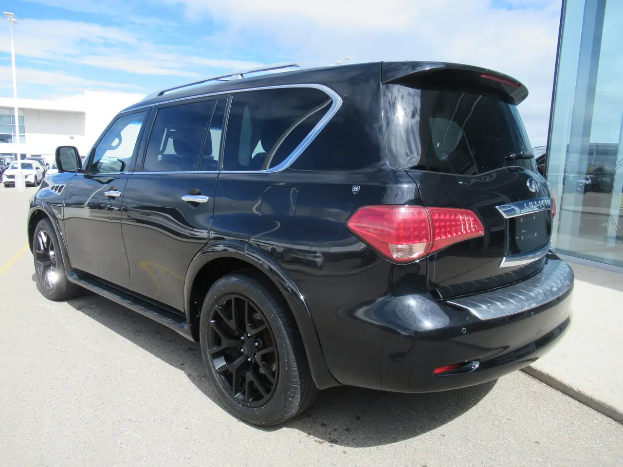 Infiniti QX80 fotografie Infiniti QX80