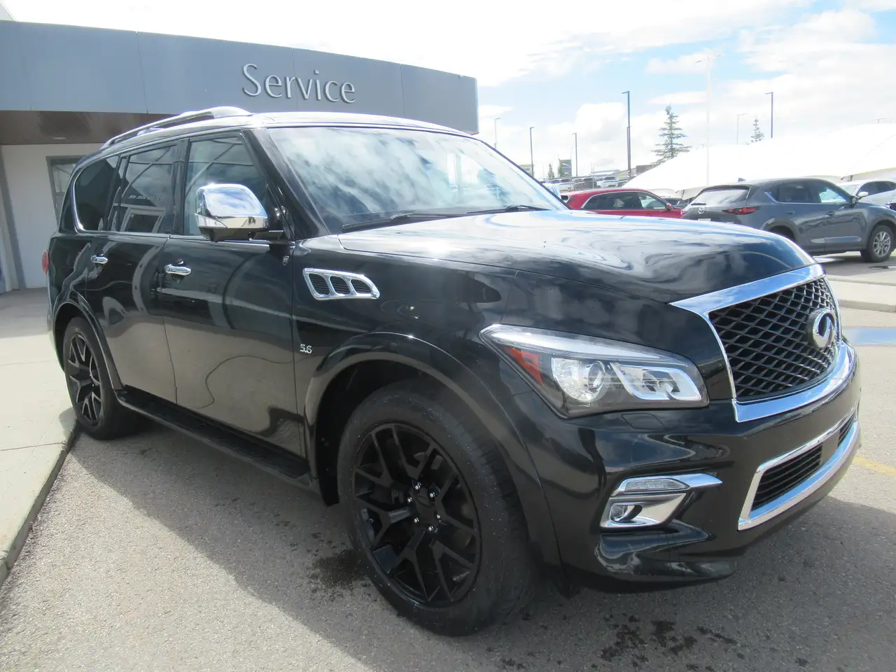 Infiniti QX80 fotografie Infiniti QX80
