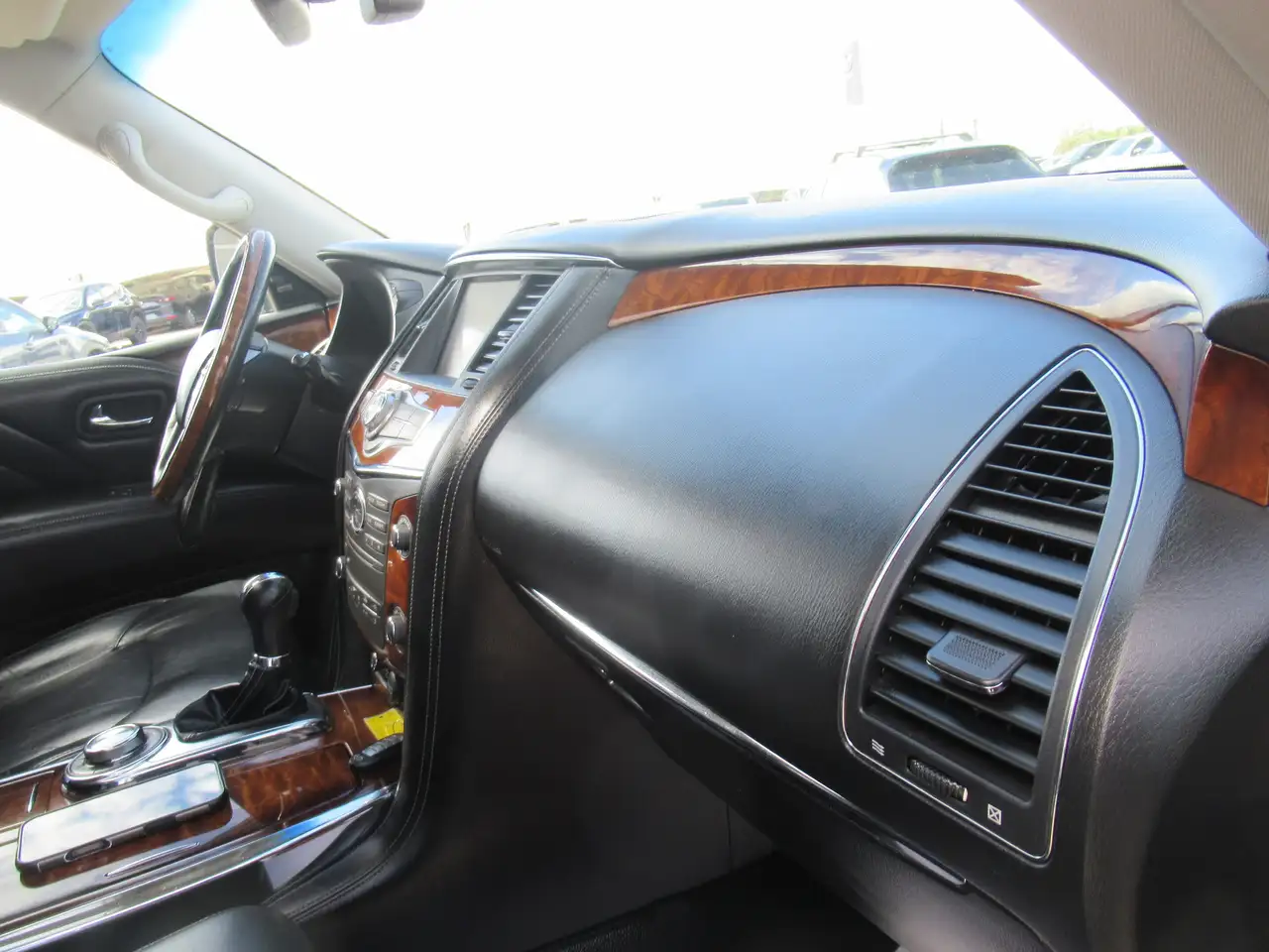 Infiniti QX80 fotografie Infiniti QX80