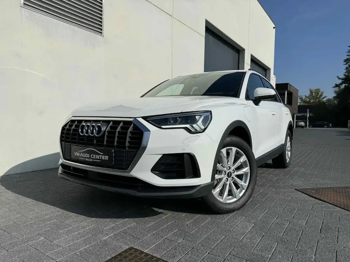 Audi Q3 Q3 PHEV PROLINE 45TFSIe 245PK Wit - 1