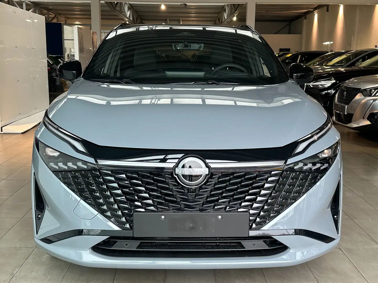 Nissan Qashqai 1.5 VC-T e-Power 205PS Automatik N-Design Komfort+ Grau - 2