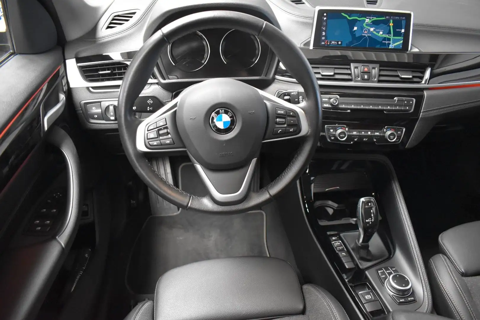 BMW X1 sDrive 18 d SPORT LINE*KAMERA*LED*HIFI*MEMORY Gris - 2