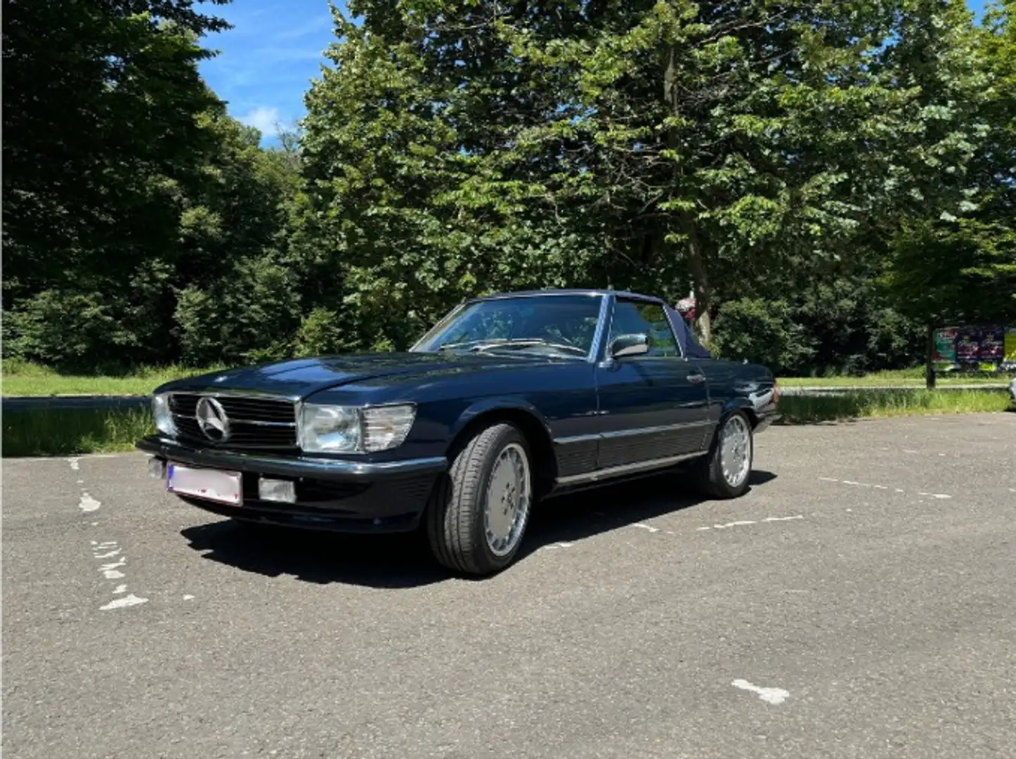 Mercedes-Benz SL 560 R107 Blau - 2