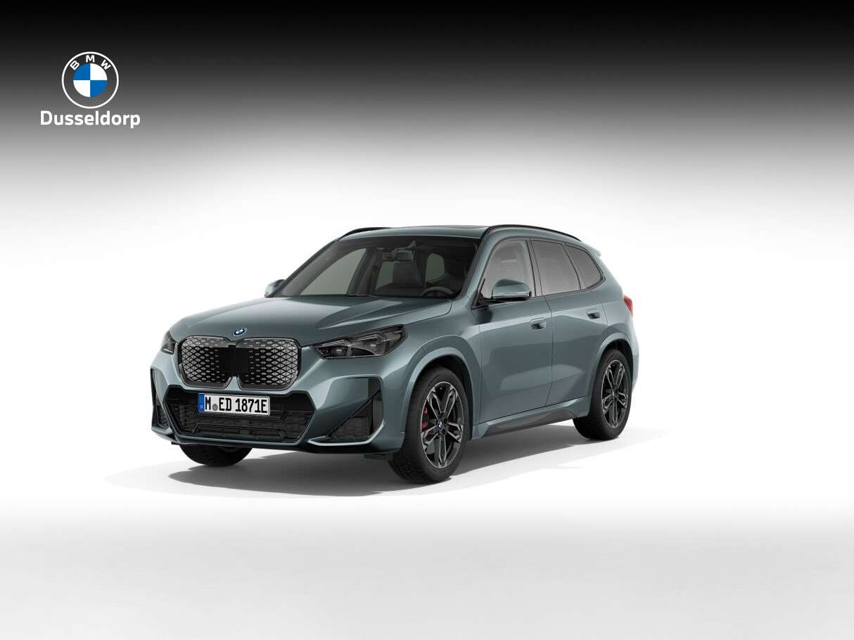 BMW iX1