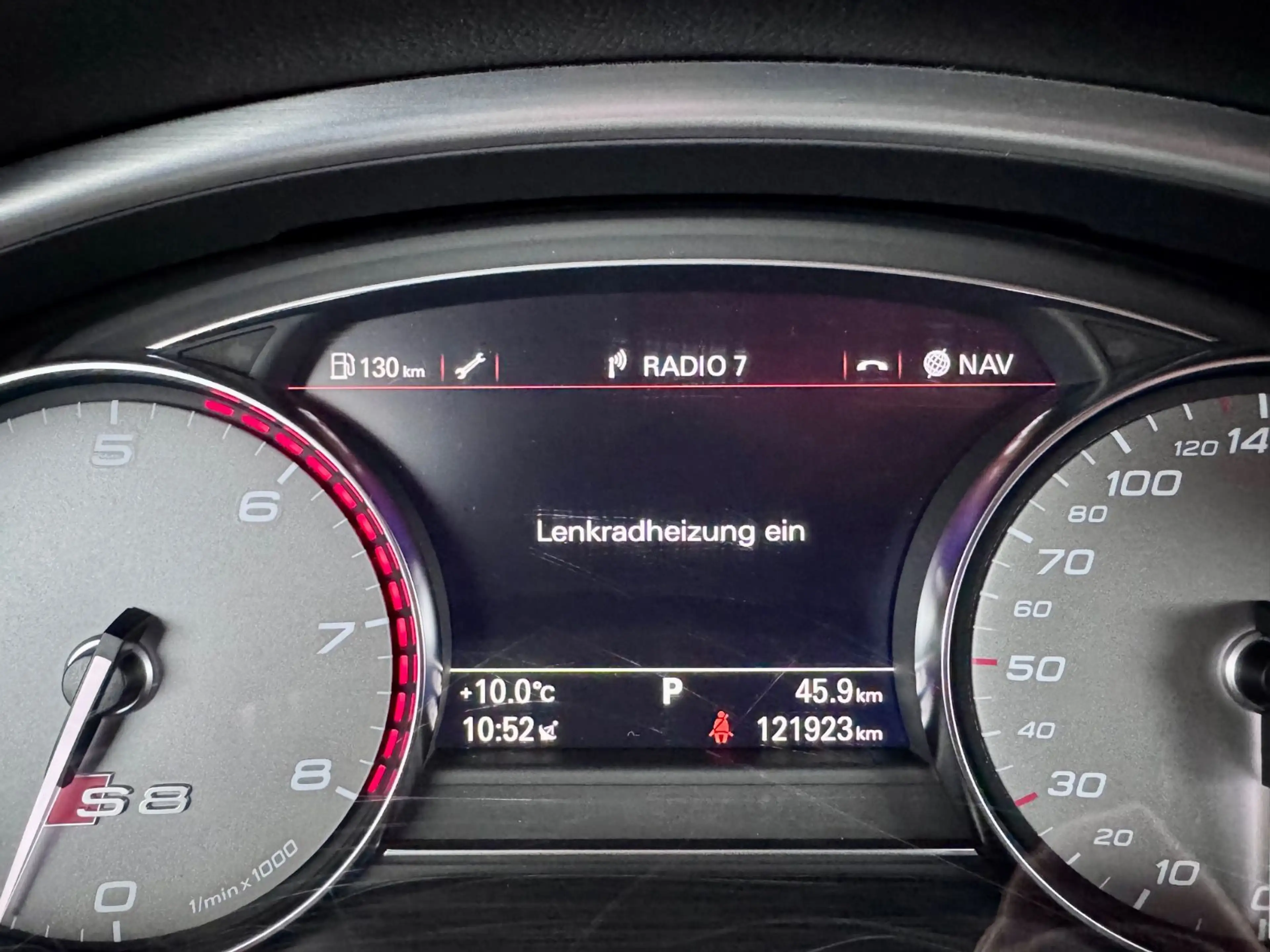 Audi S8 4.0 ACC B&O LED Ceramik Standheizung 360° 21" — photo 14