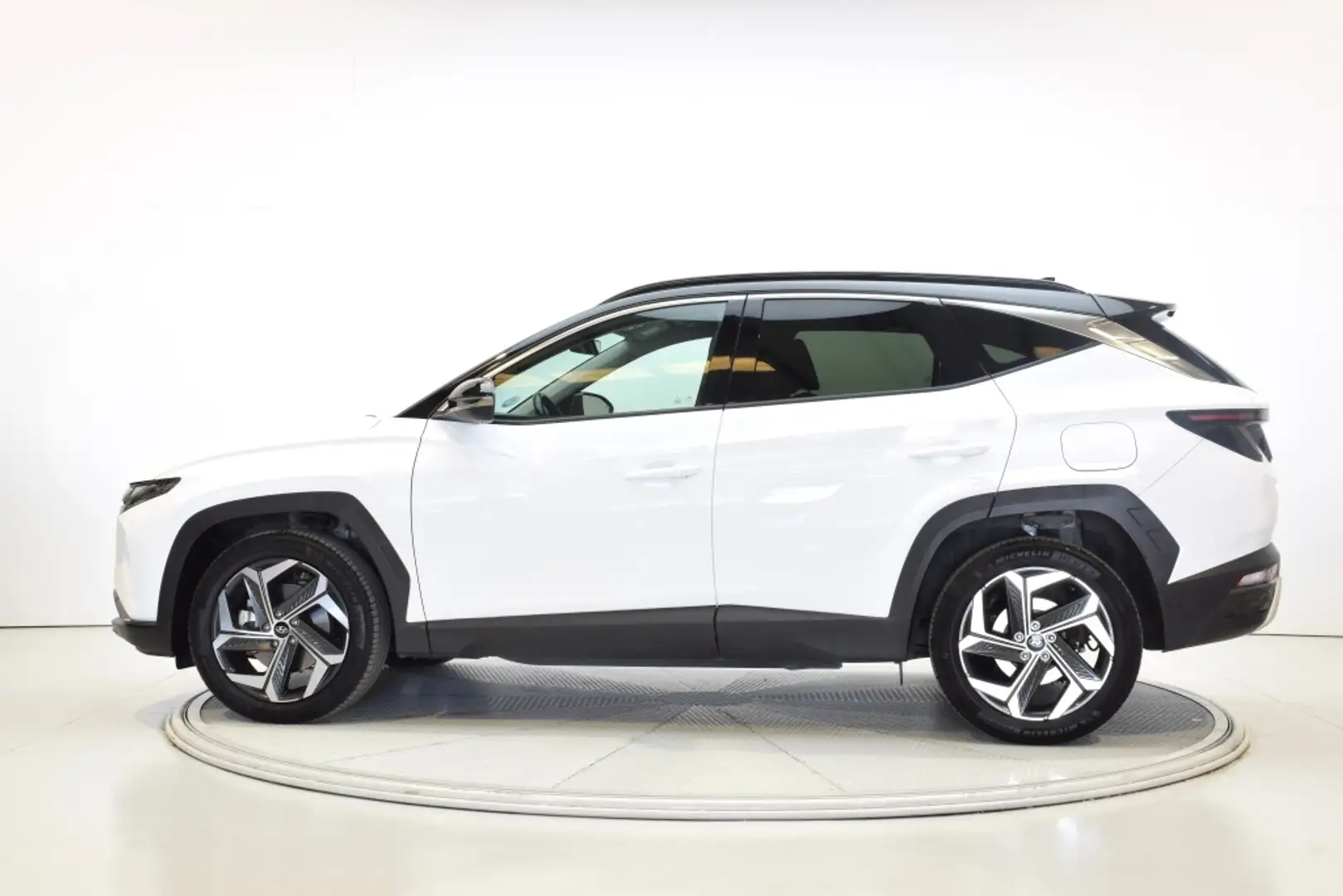 Hyundai TUCSON 1.6 TGDI HEV Tecno 2C AT Blanco - 2