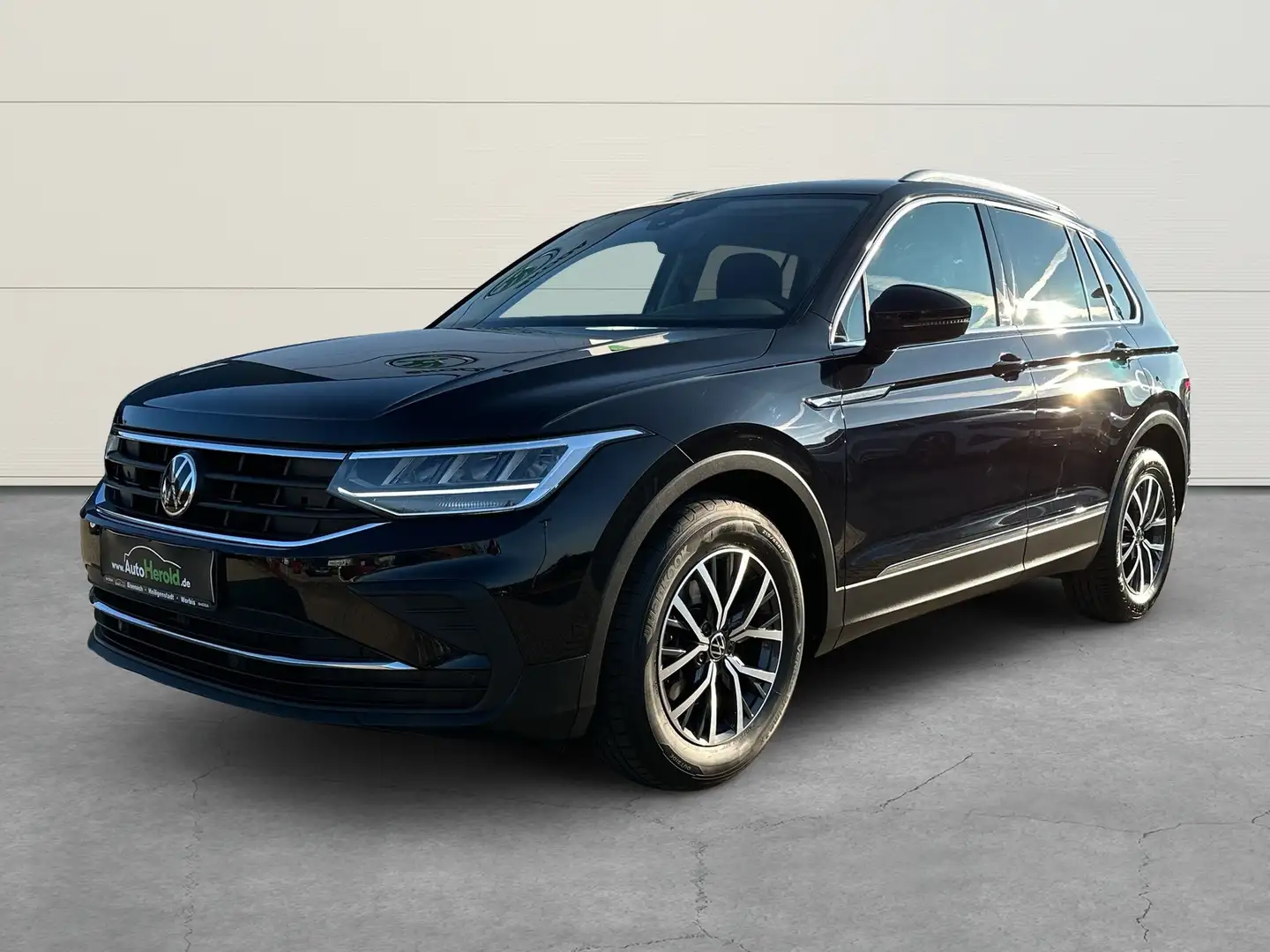 Volkswagen Tiguan Life AHK/NAVI/ACC/Carplay/RFK Schwarz - 2