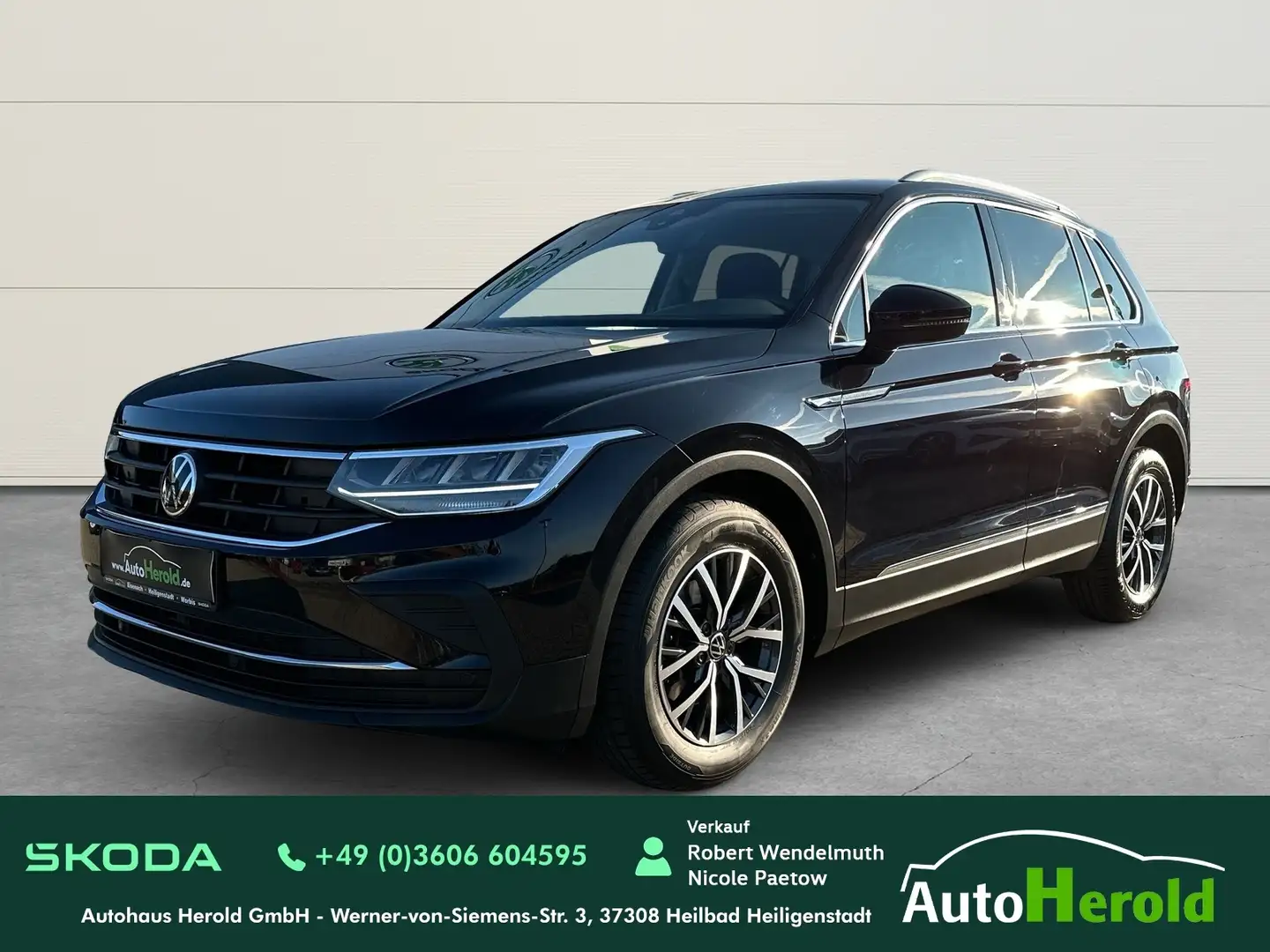 Volkswagen Tiguan Life AHK/NAVI/ACC/Carplay/RFK Schwarz - 1