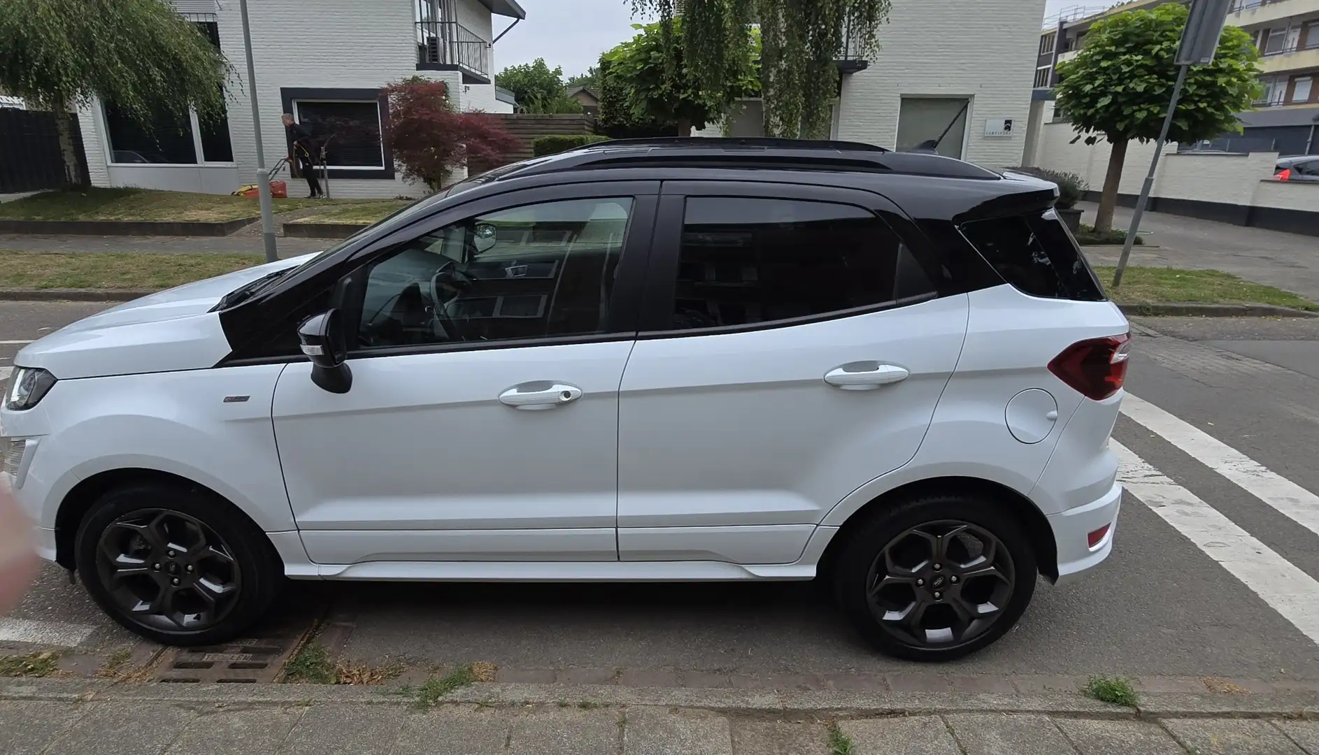 Ford EcoSport 1.0 EB ST-Line Black Wit - 1