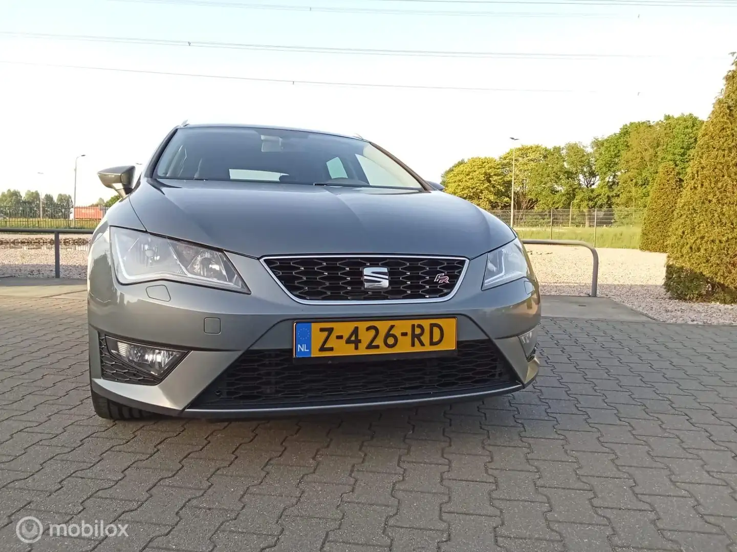 SEAT Leon ST 1.4 EcoTSI FR /Clima/Cruise/Navi?Led Grijs - 2
