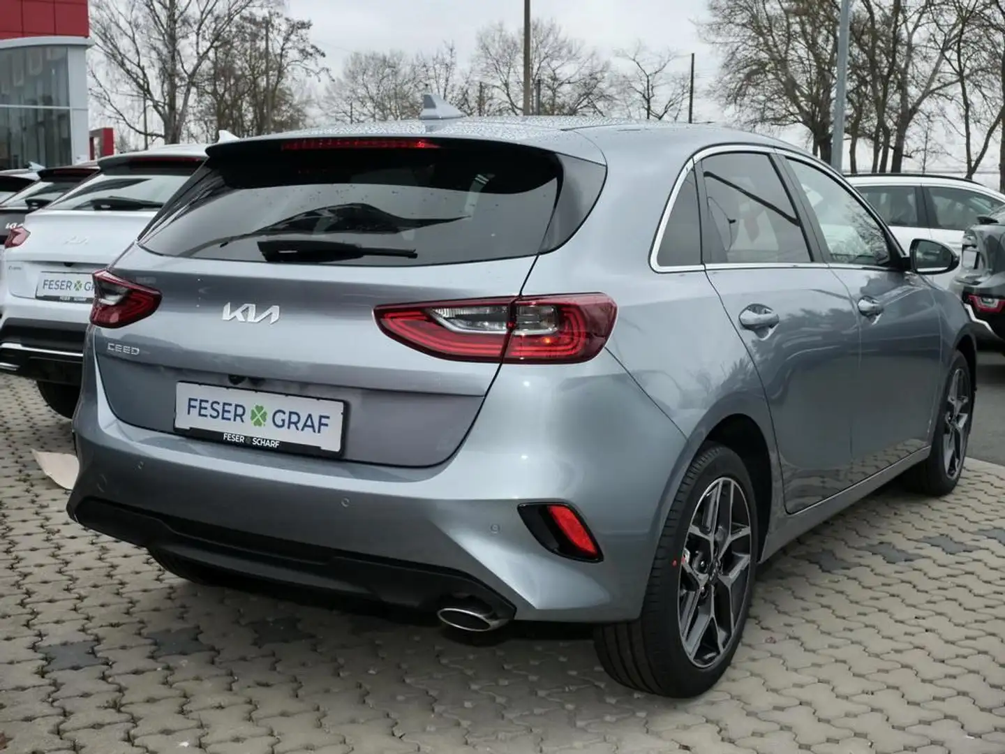 Kia Ceed / cee'd 1.5T 140 ULTIMATE STYLE JBL Silber - 2