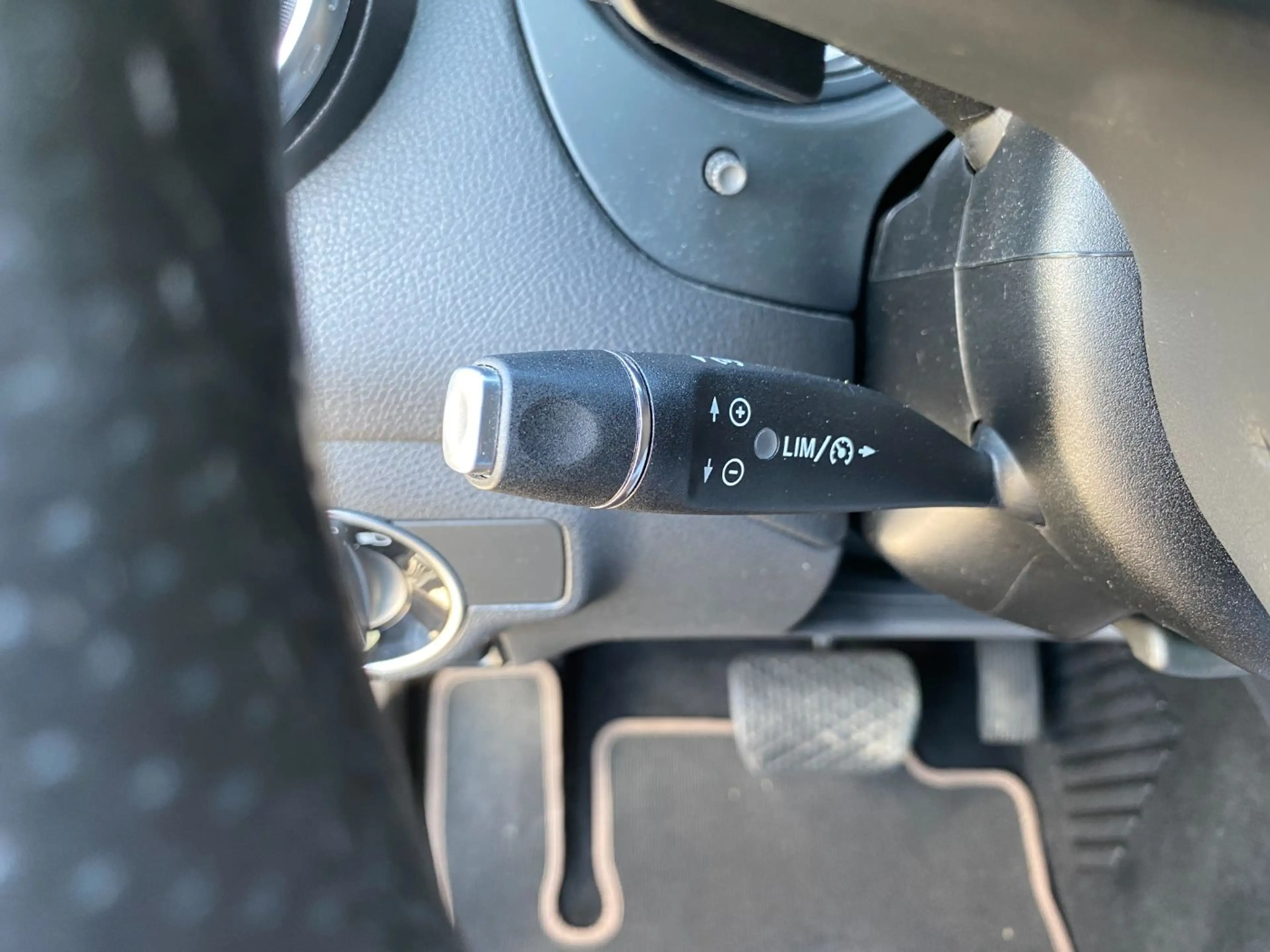 Mercedes-Benz GLA 220 CDI 4MATIC RKam Klima Shz eHeck — photo 21