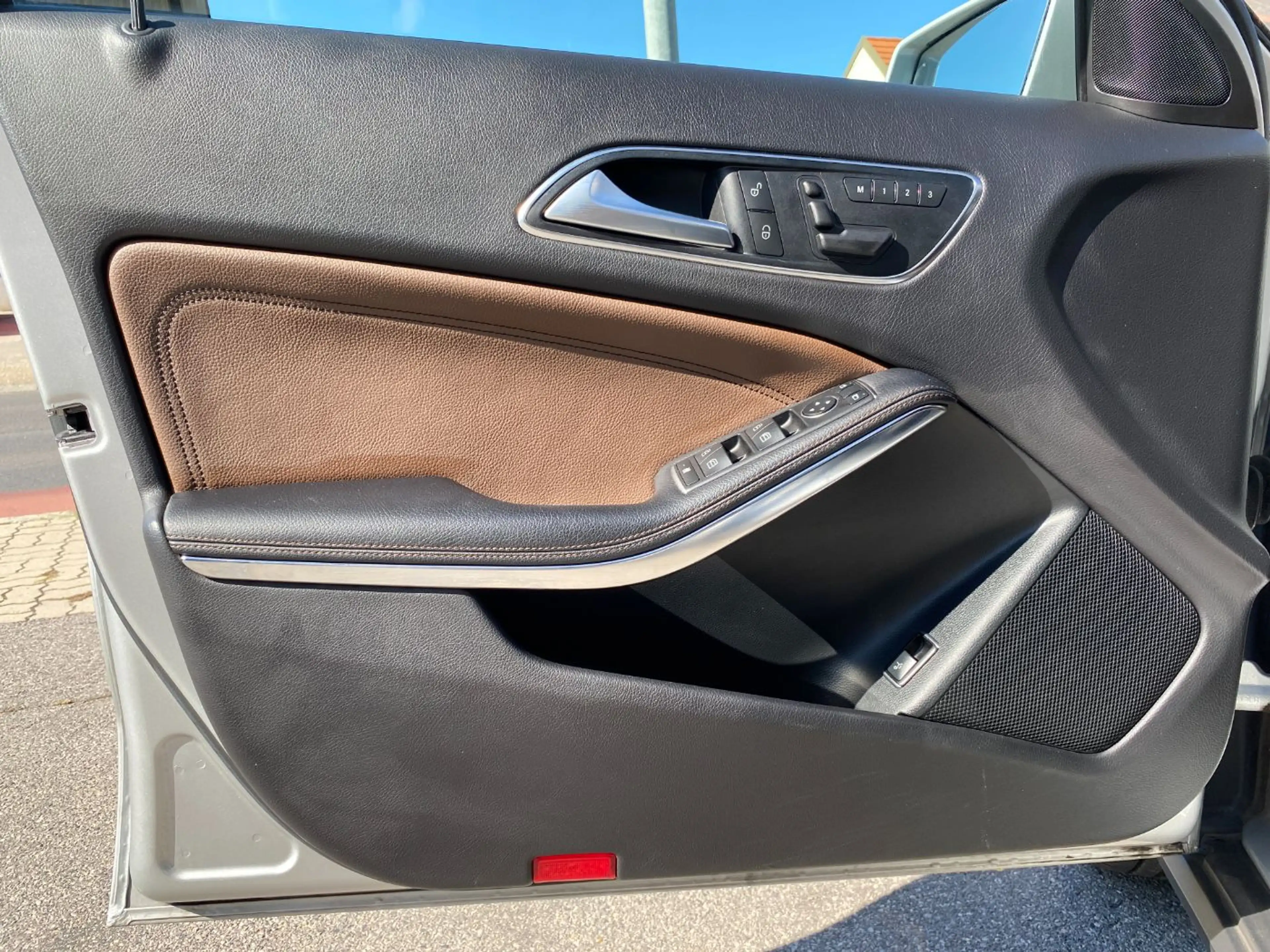 Mercedes-Benz GLA 220 CDI 4MATIC RKam Klima Shz eHeck — photo 10