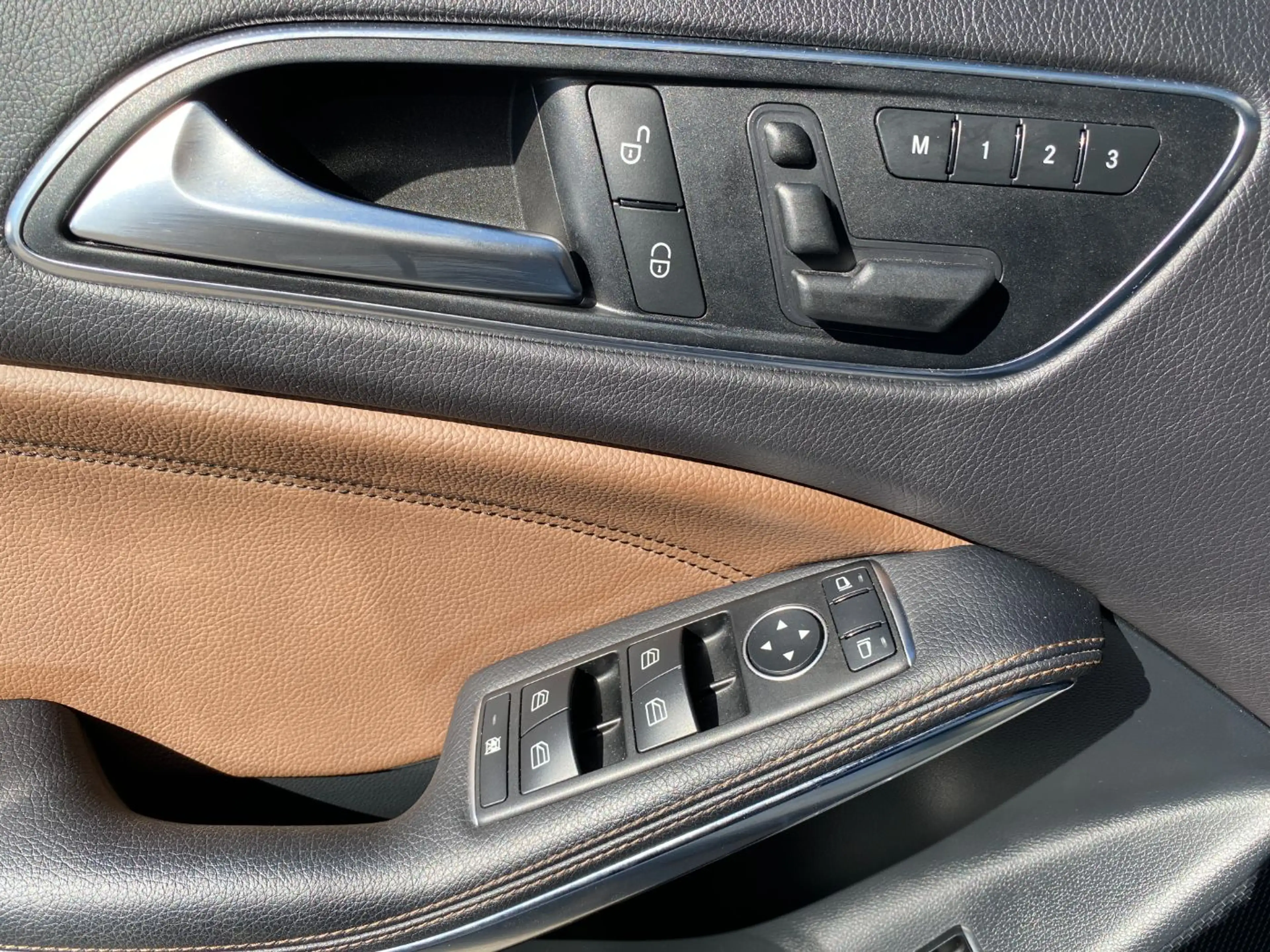 Mercedes-Benz GLA 220 CDI 4MATIC RKam Klima Shz eHeck — photo 20