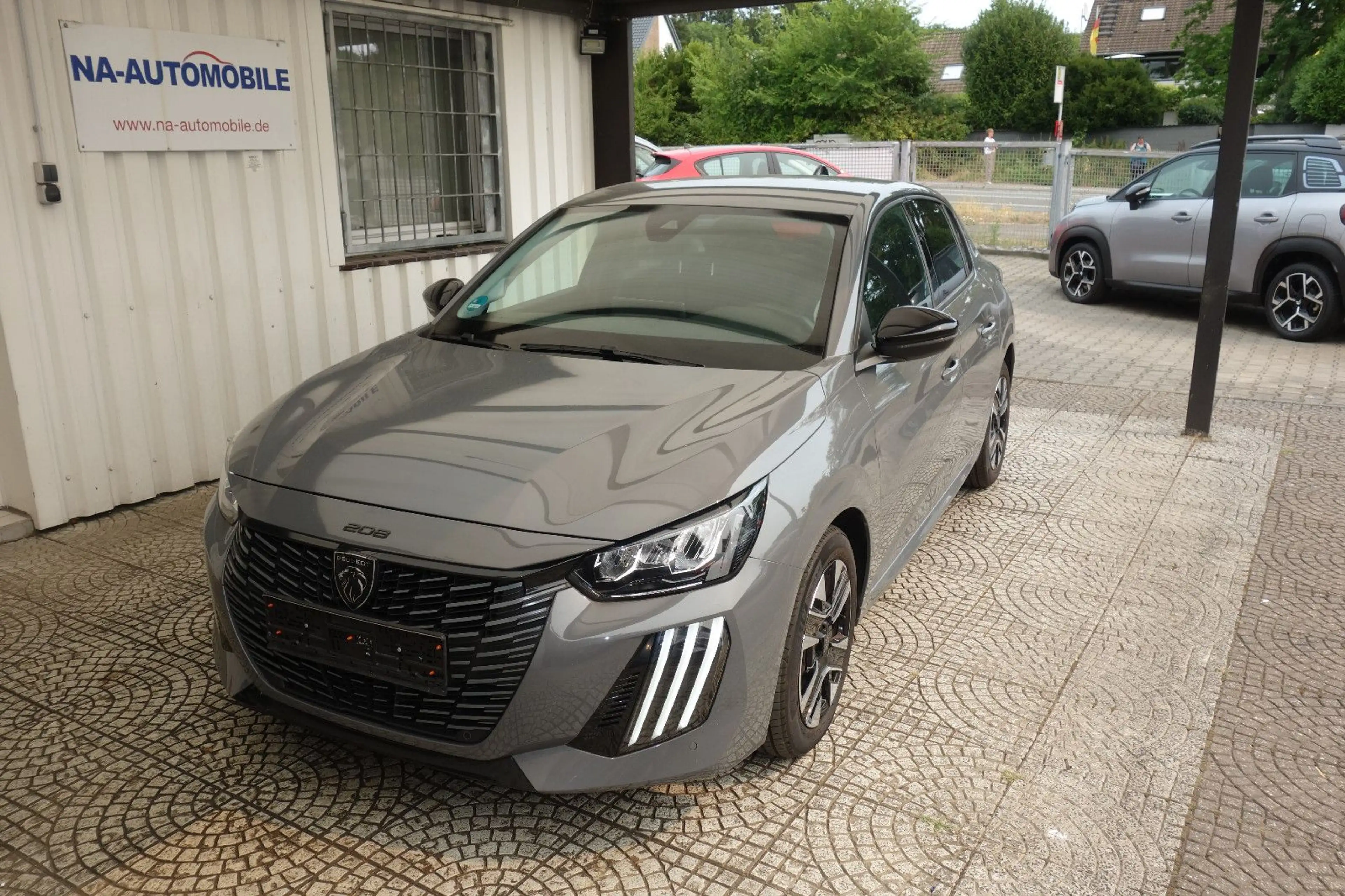 Peugeot 208 Allure PureTech 100/.1-Hand,6-gang,Klima — photo 5